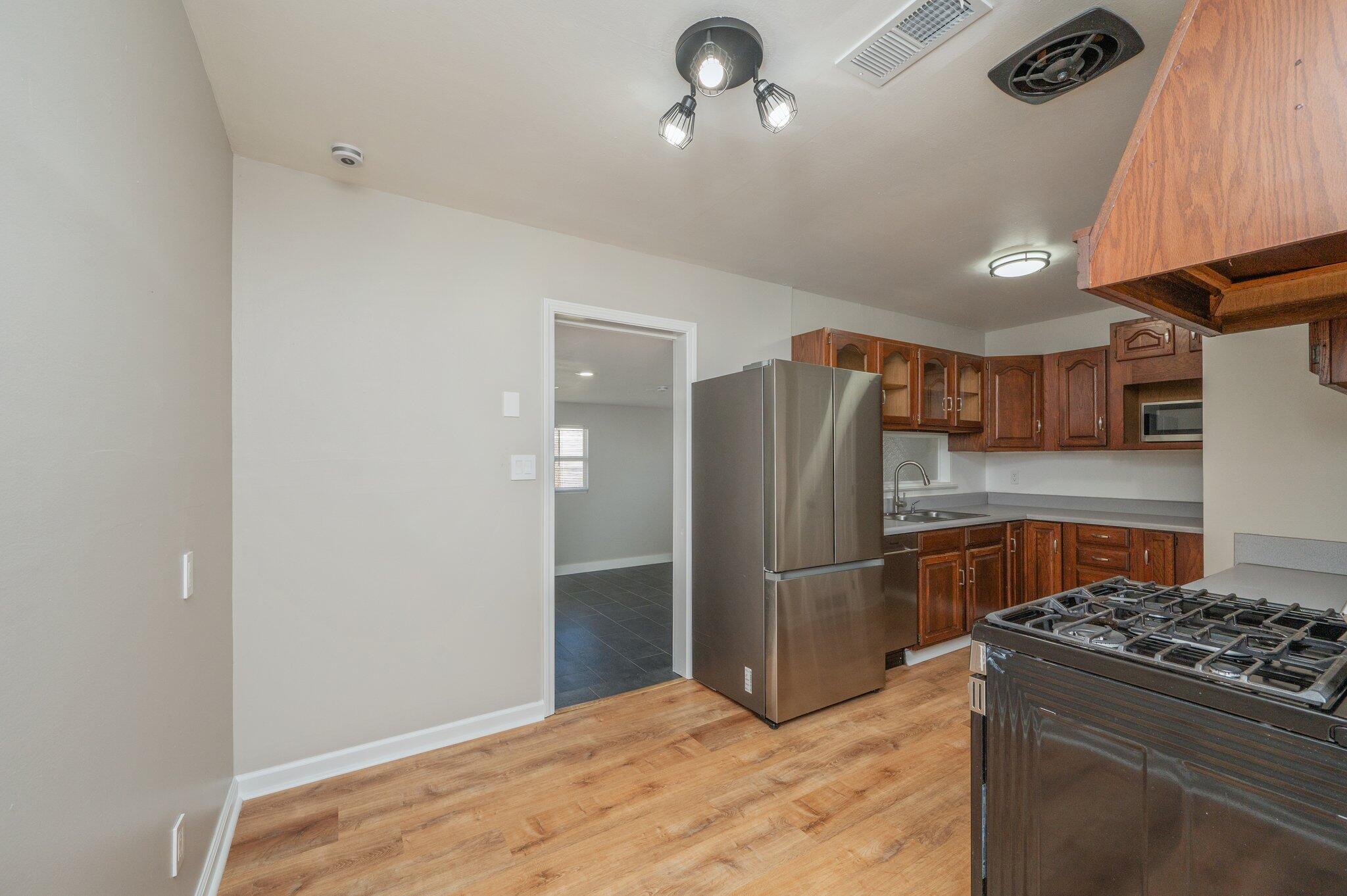 SPRINGDALE - Residential Lease