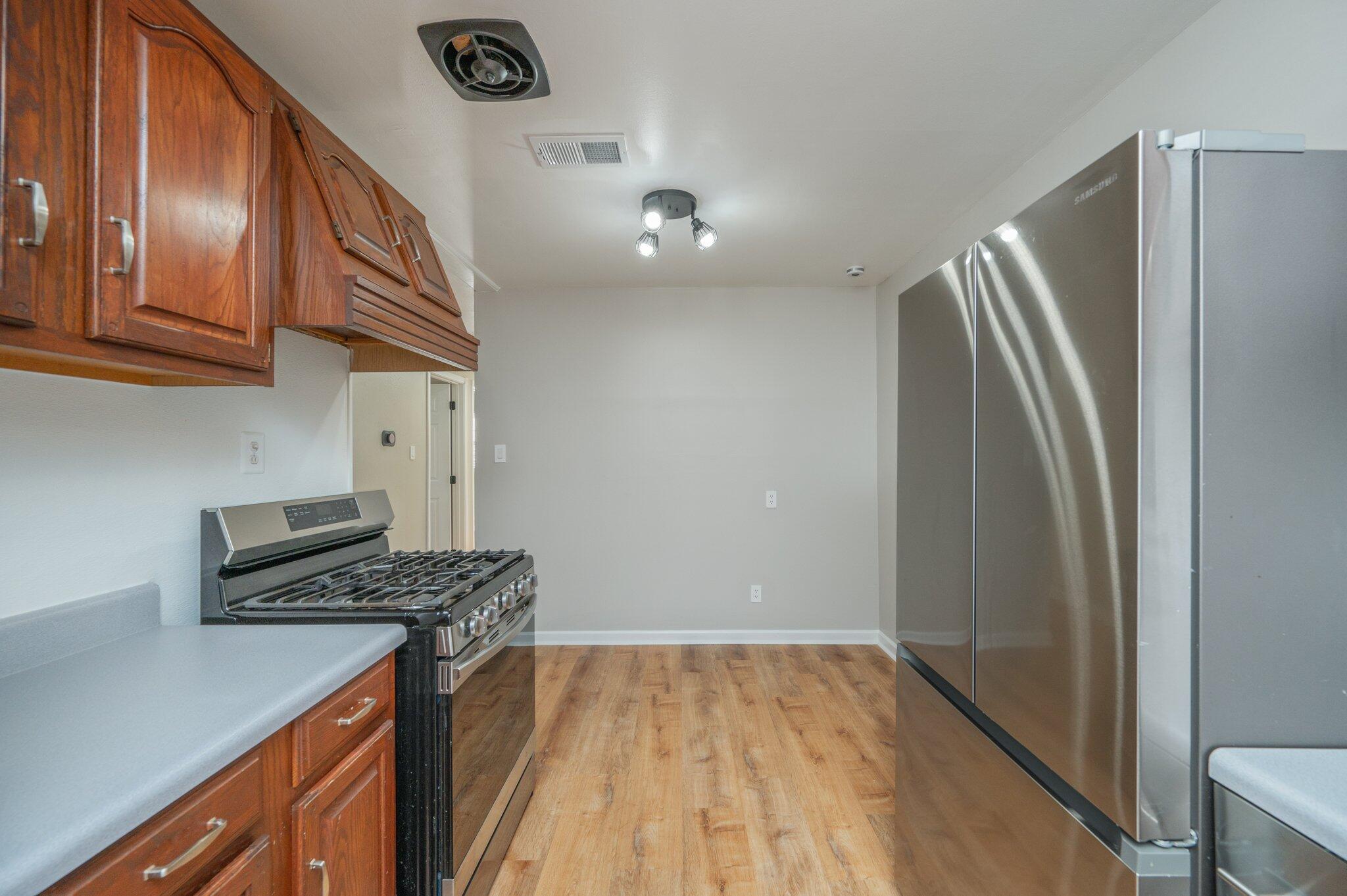 SPRINGDALE - Residential Lease