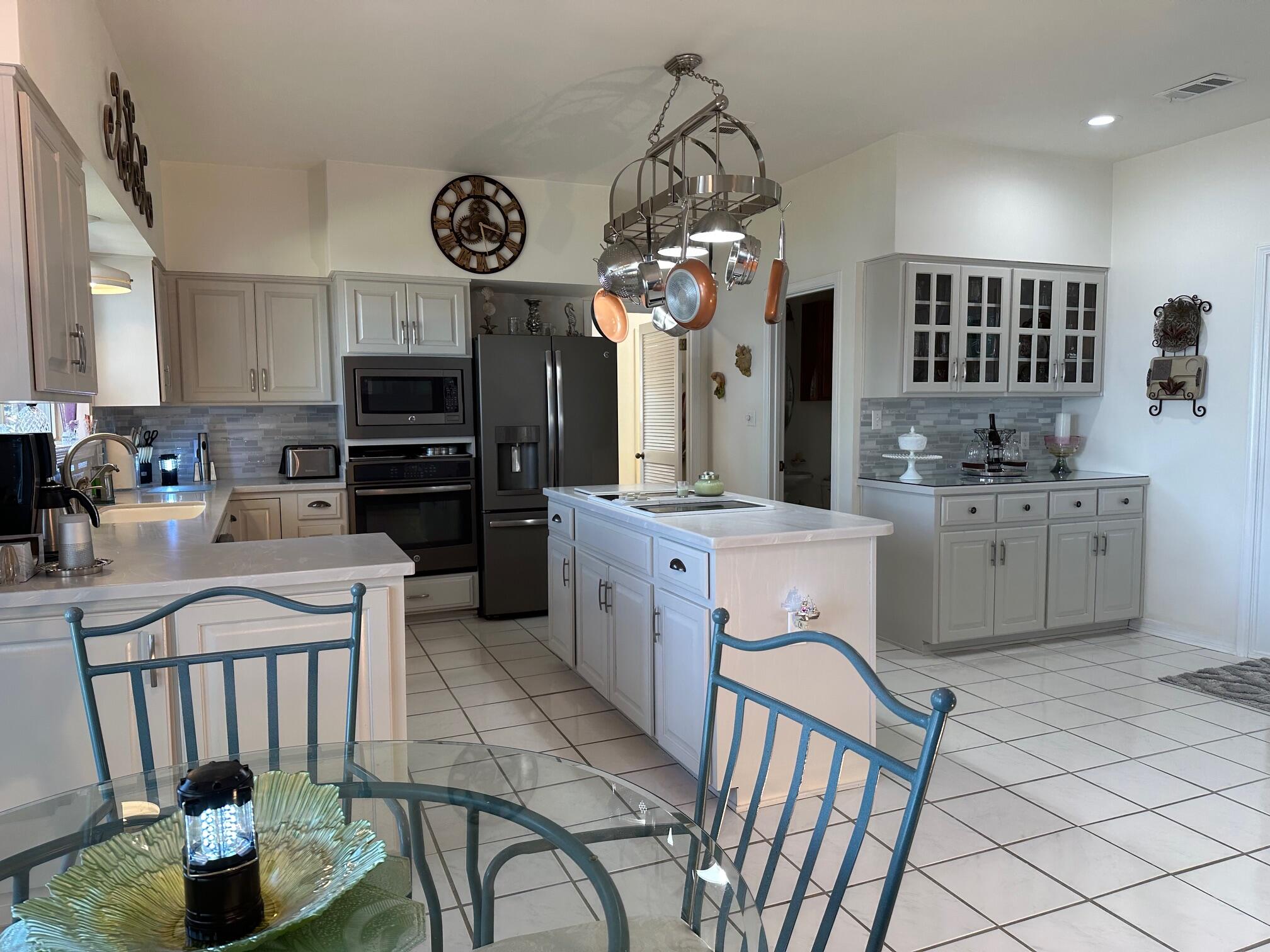 WOODLAND BAYOU ESTATES - Residential