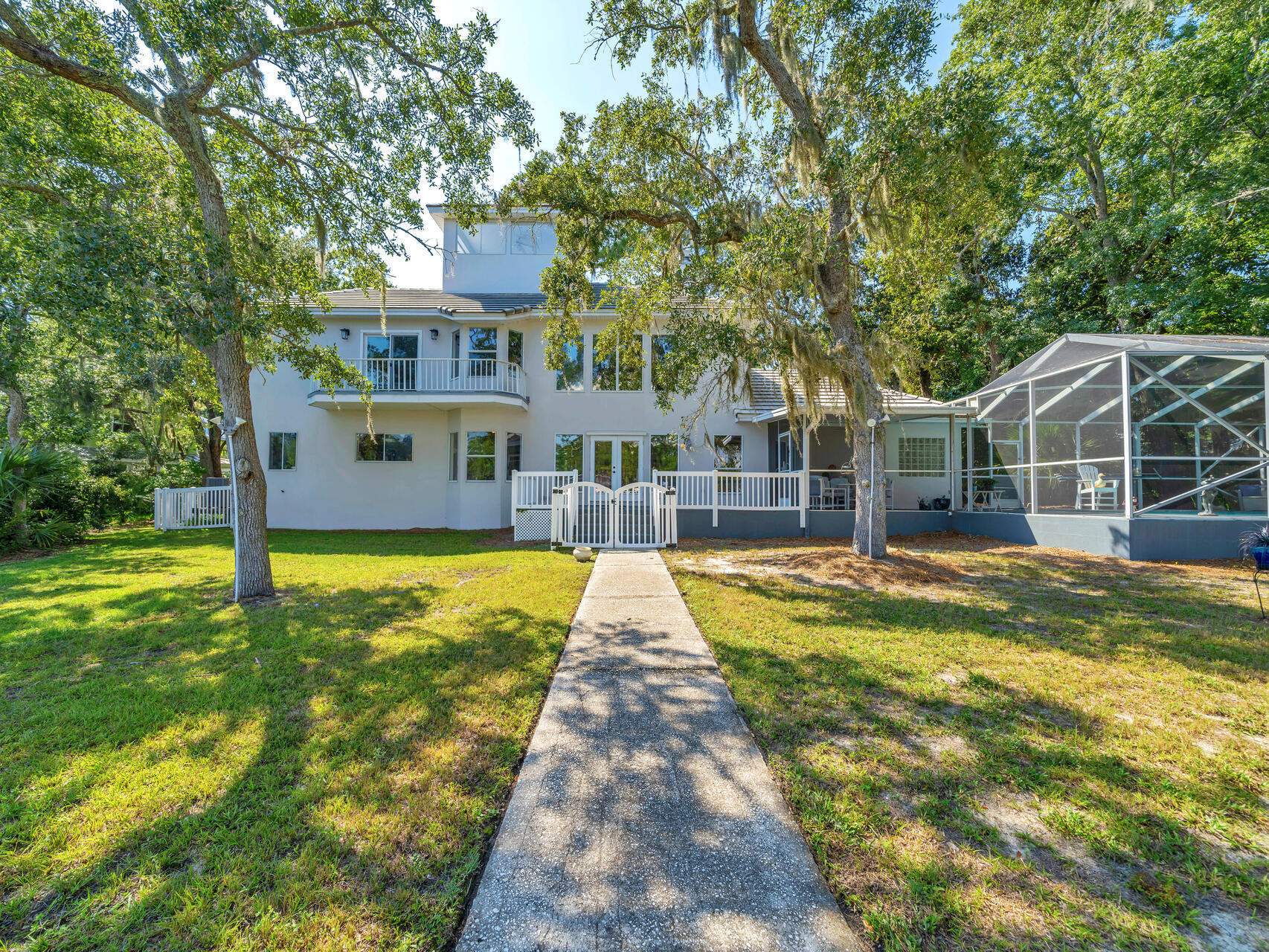 WOODLAND BAYOU ESTATES - Residential