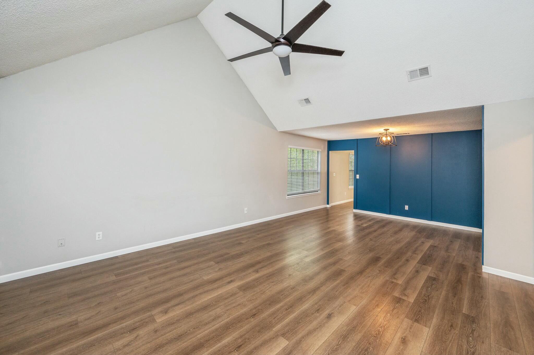 FLORIDA HEIGHTS - Residential