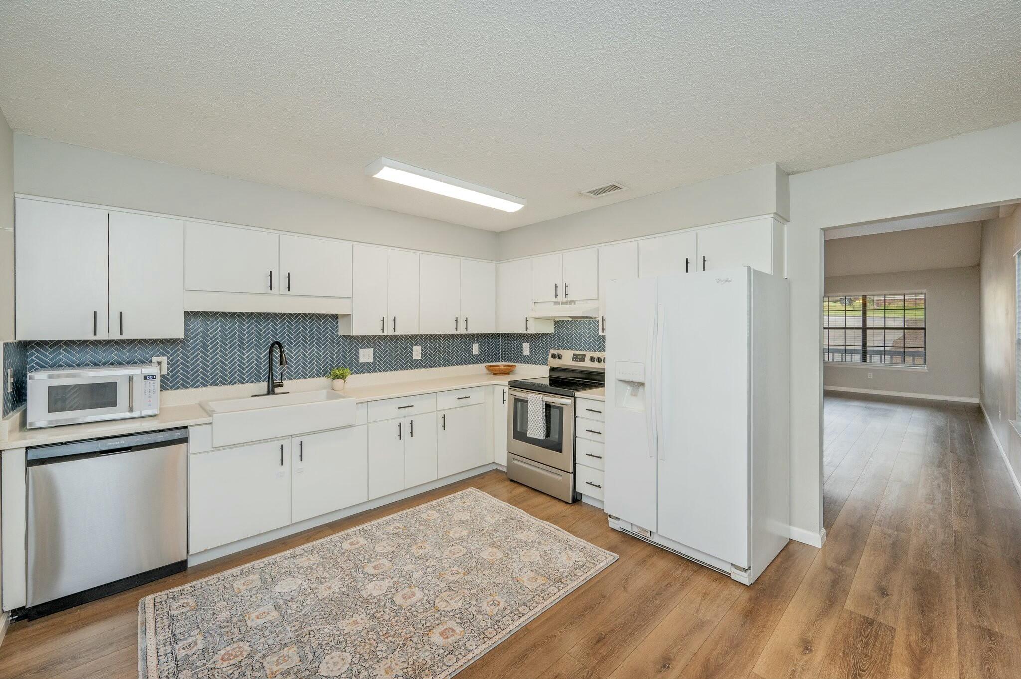 FLORIDA HEIGHTS - Residential