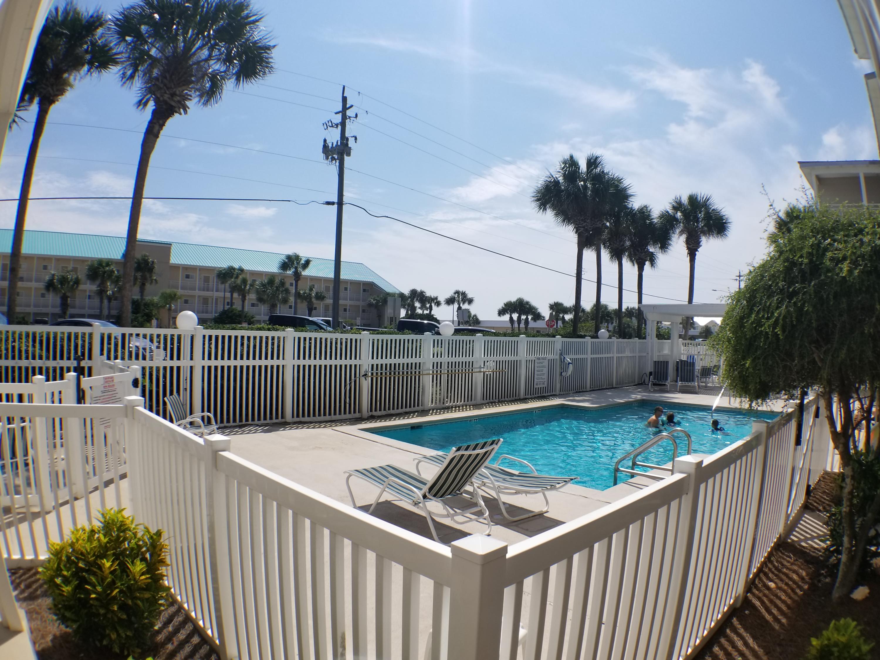 GRAND CARIBBEAN WEST - Residential