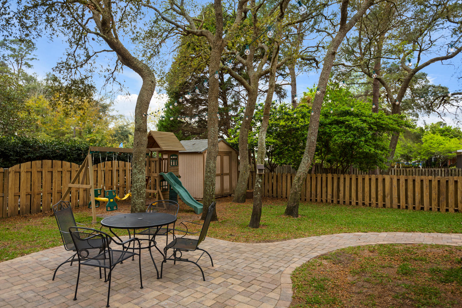 PARKWOOD LANE BLUEWATER BAY - Residential