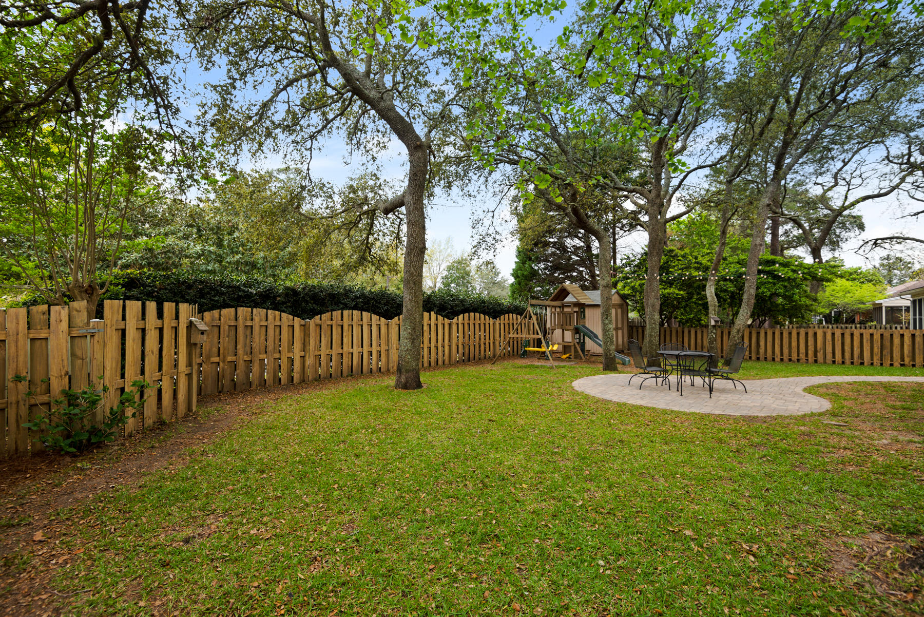 PARKWOOD LANE BLUEWATER BAY - Residential