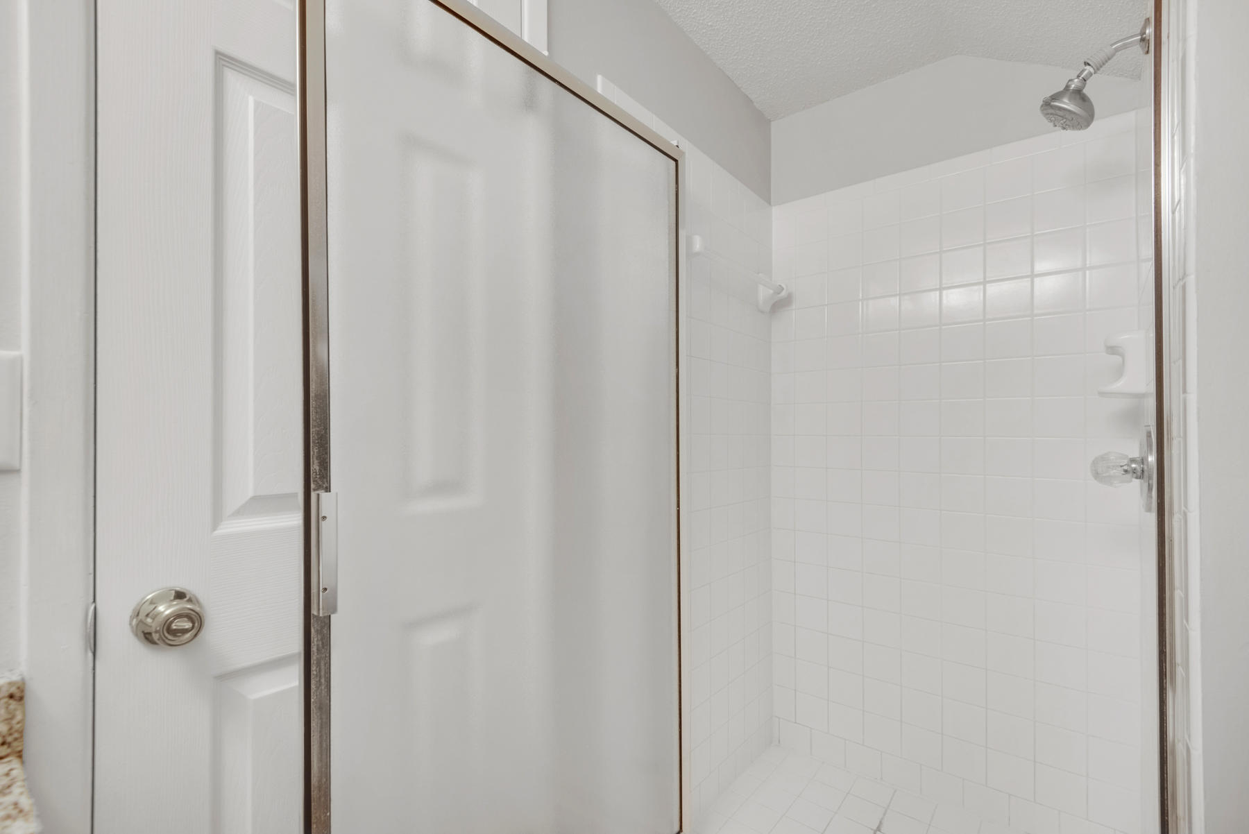 PARKWOOD LANE BLUEWATER BAY - Residential