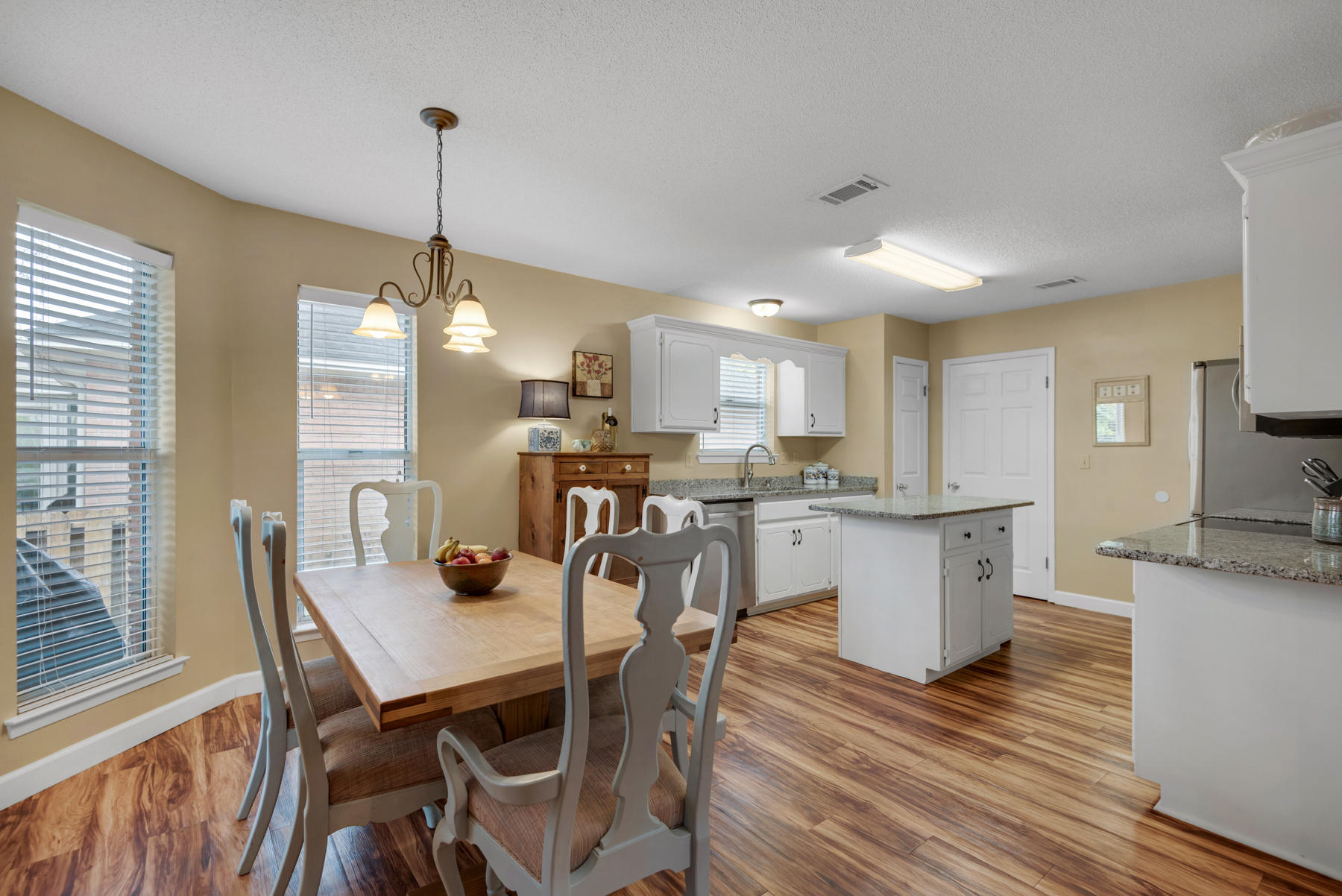 PARKWOOD LANE BLUEWATER BAY - Residential