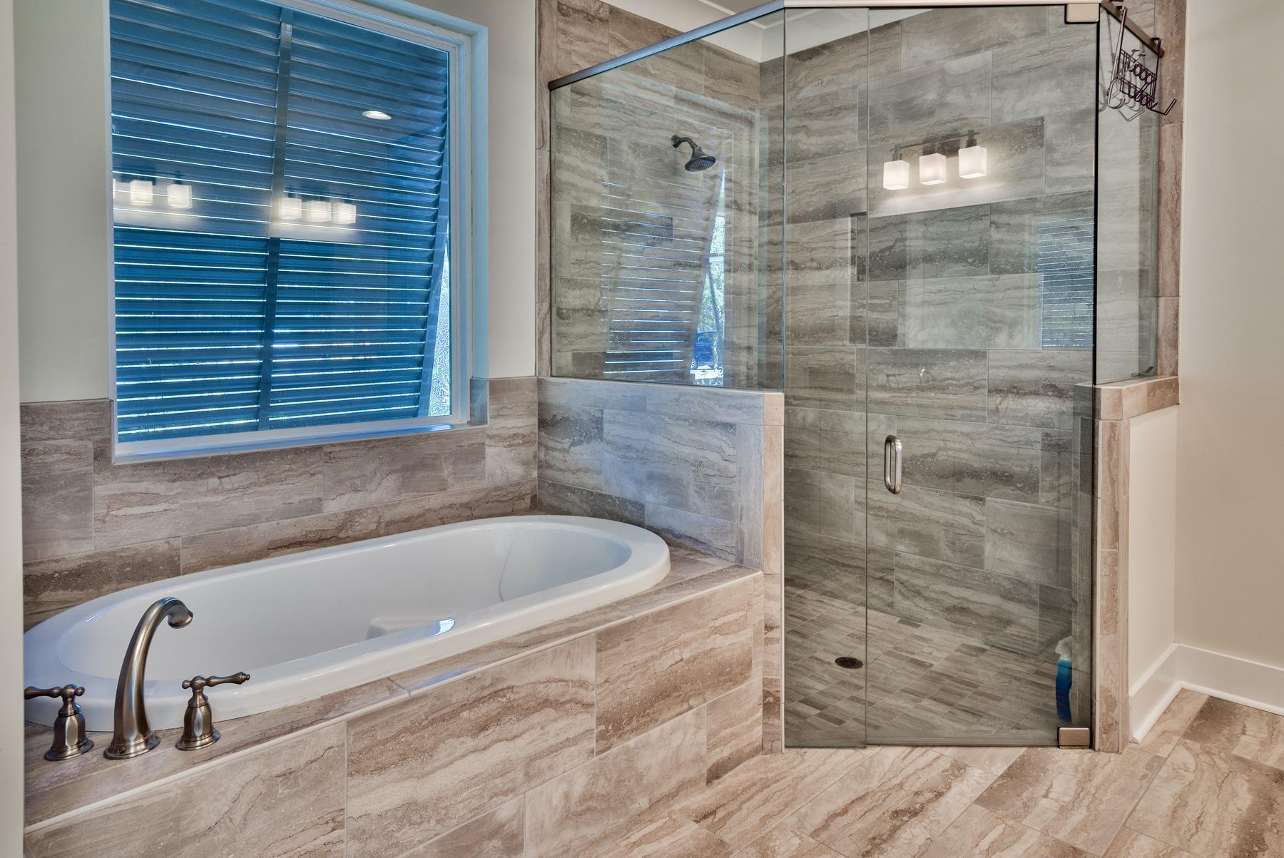 BAYOU POINT - Residential