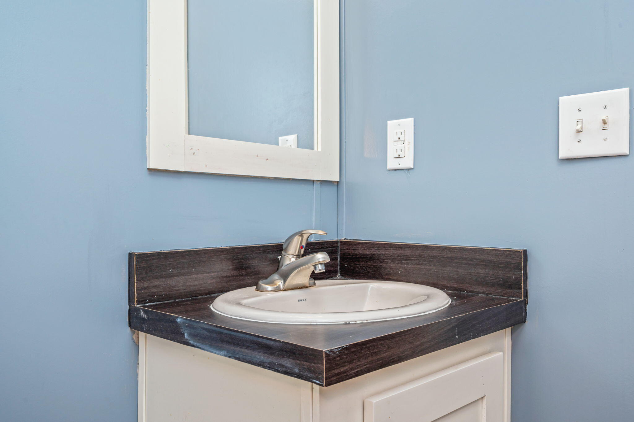 OKAWOOD HILLS UNIT lll - Residential Lease