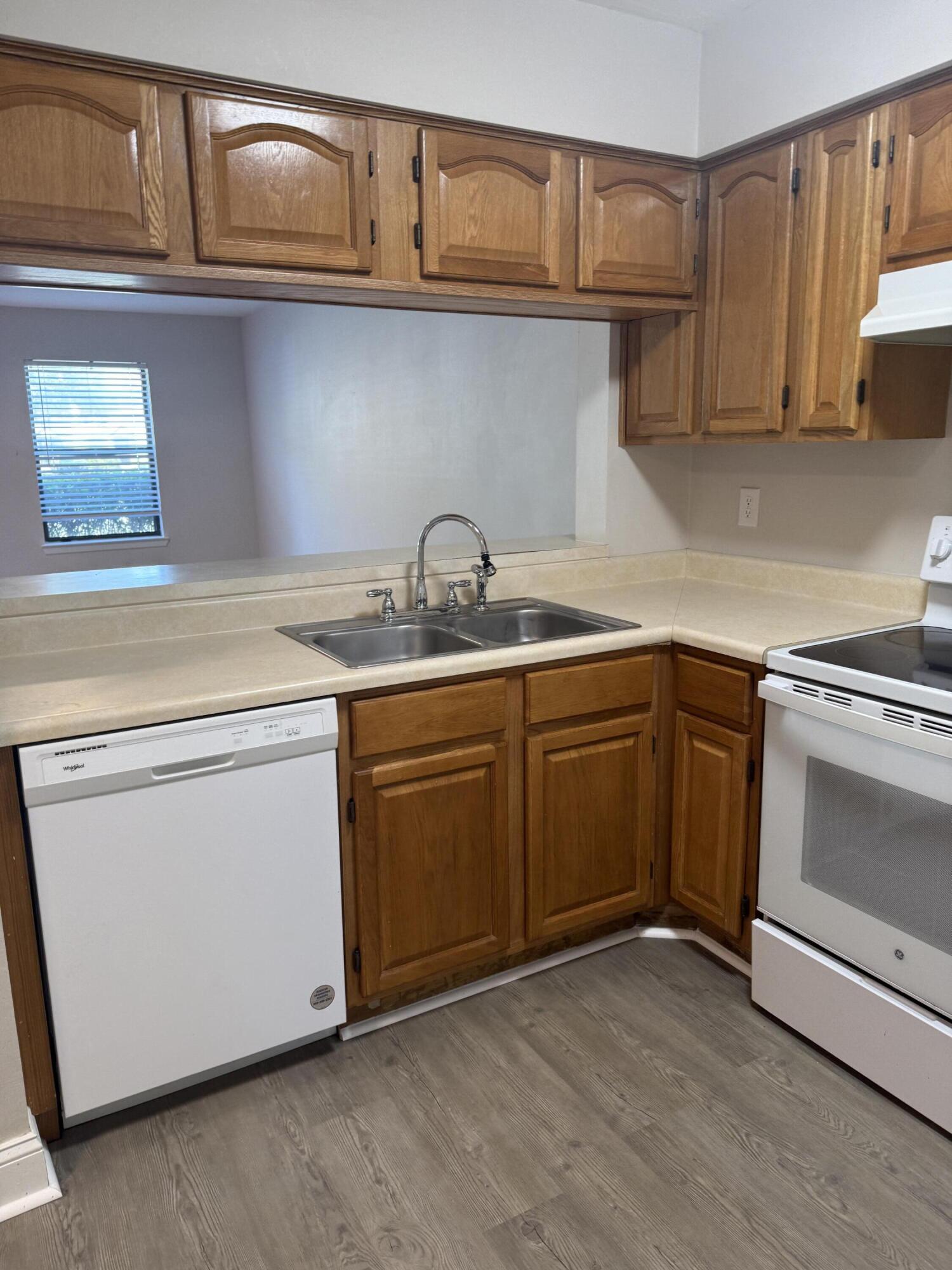 TYNER VILLAS - Residential Lease