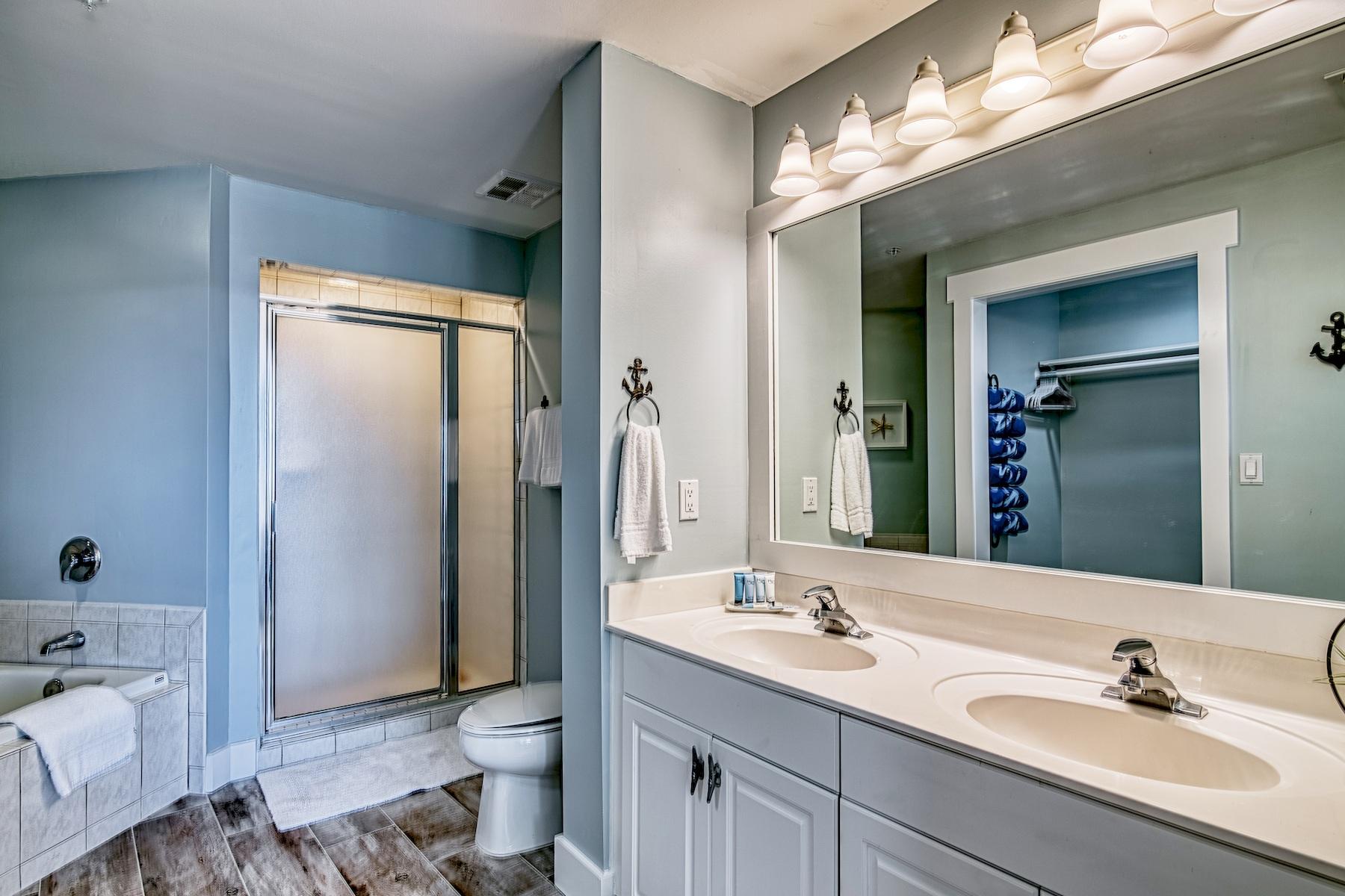 DESTIN WEST BEACH & BAY RESORT-GULFSIDE - Residential