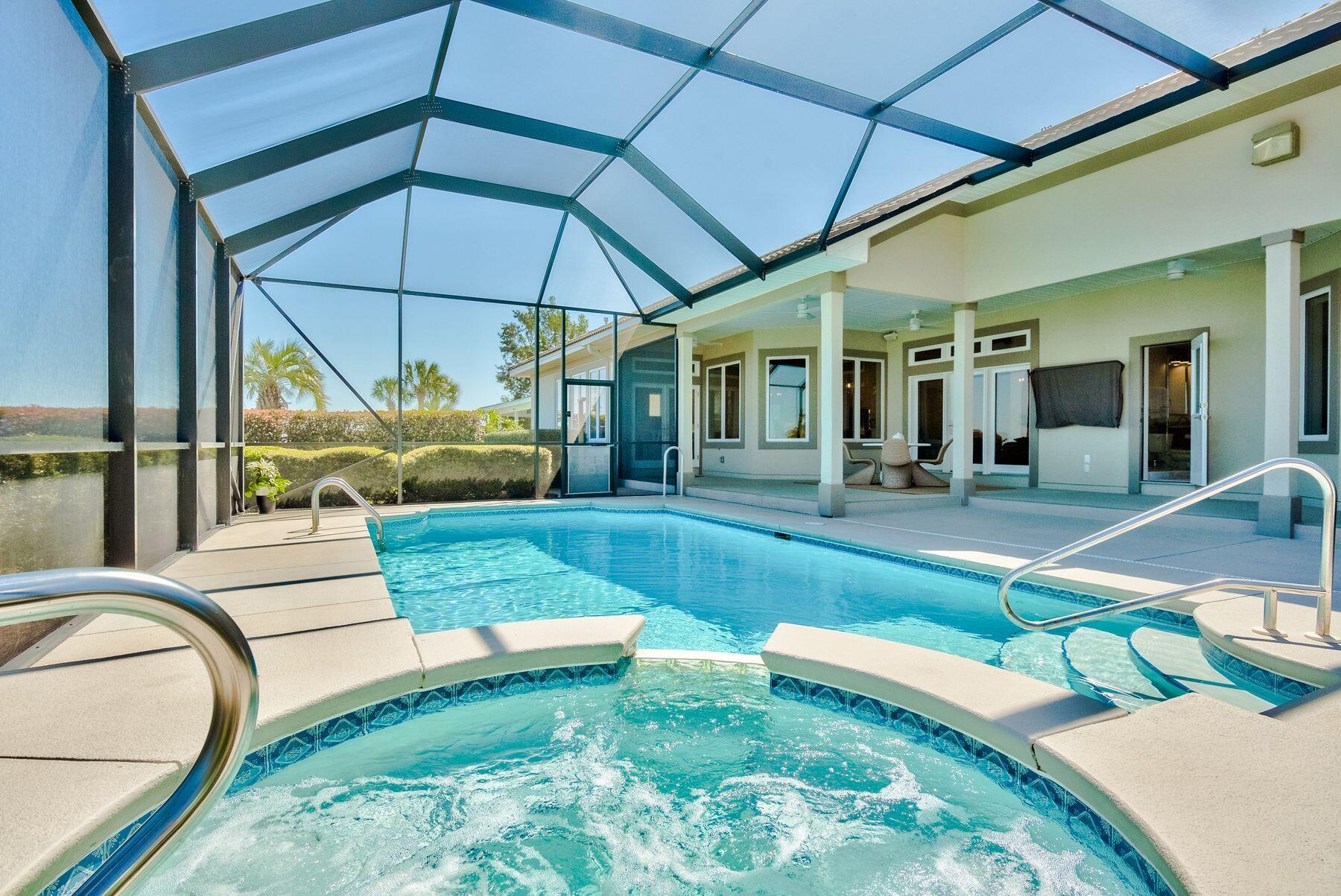 BAYWINDS GOLF ESTATES PH 1 - Residential