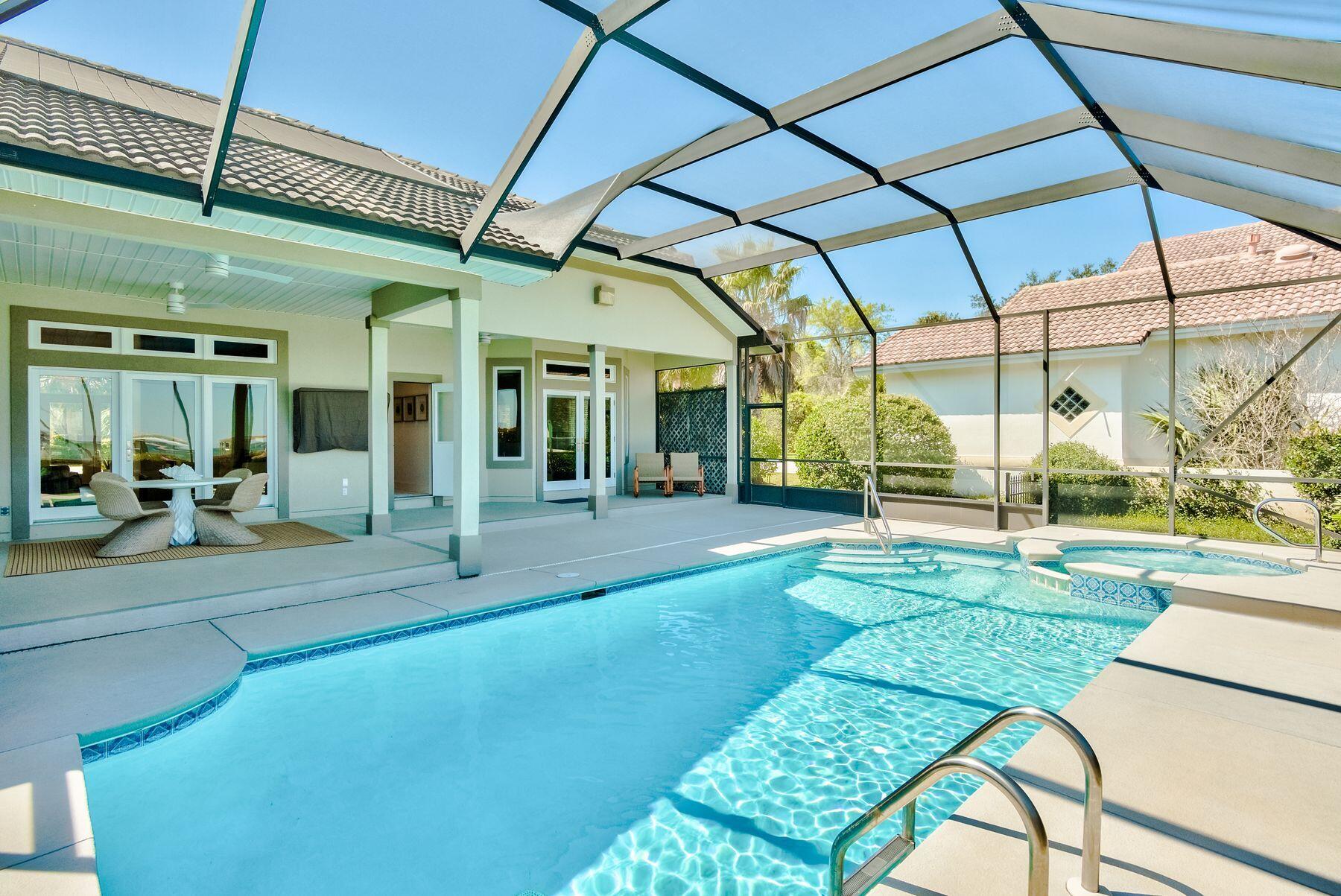 BAYWINDS GOLF ESTATES PH 1 - Residential