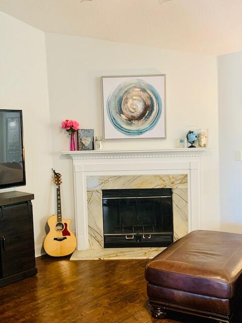 RAINTREE ESTATES - Residential Lease