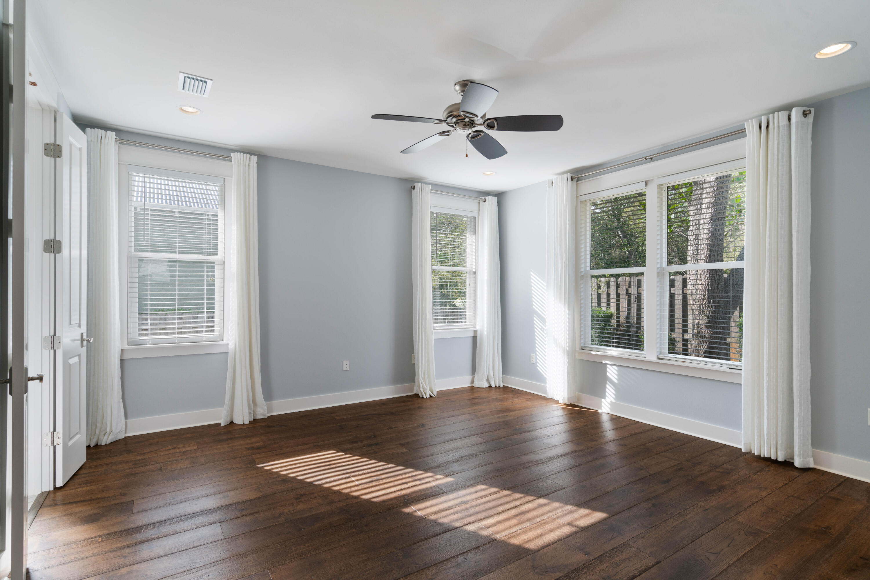 CARSON OAKS - Residential