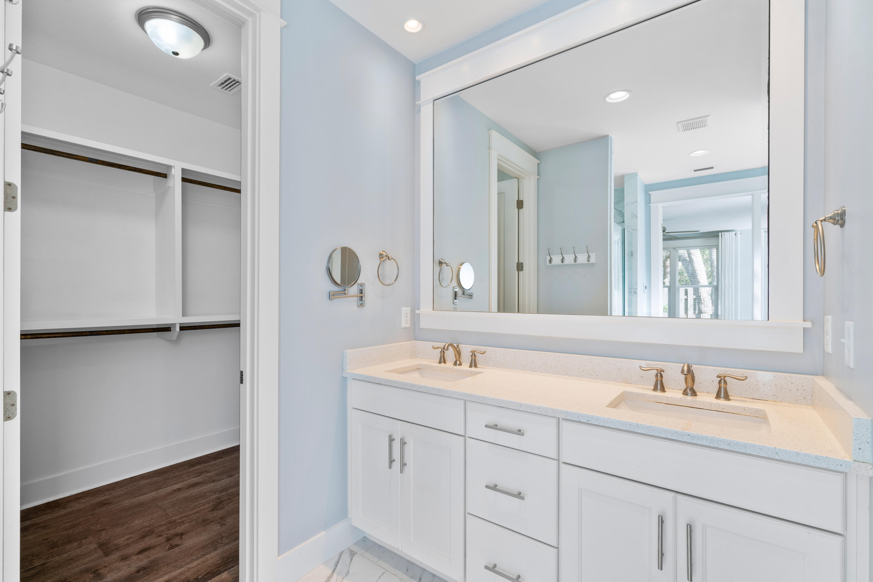 CARSON OAKS - Residential