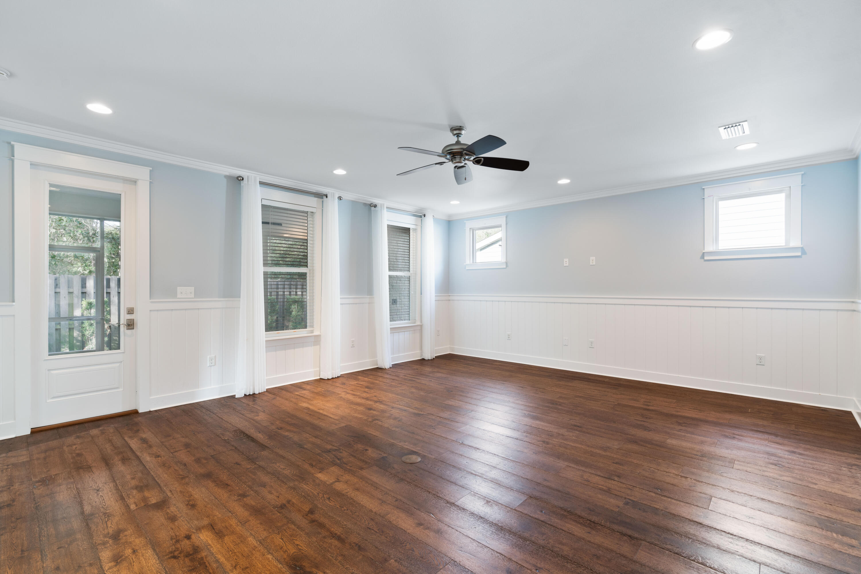 CARSON OAKS - Residential