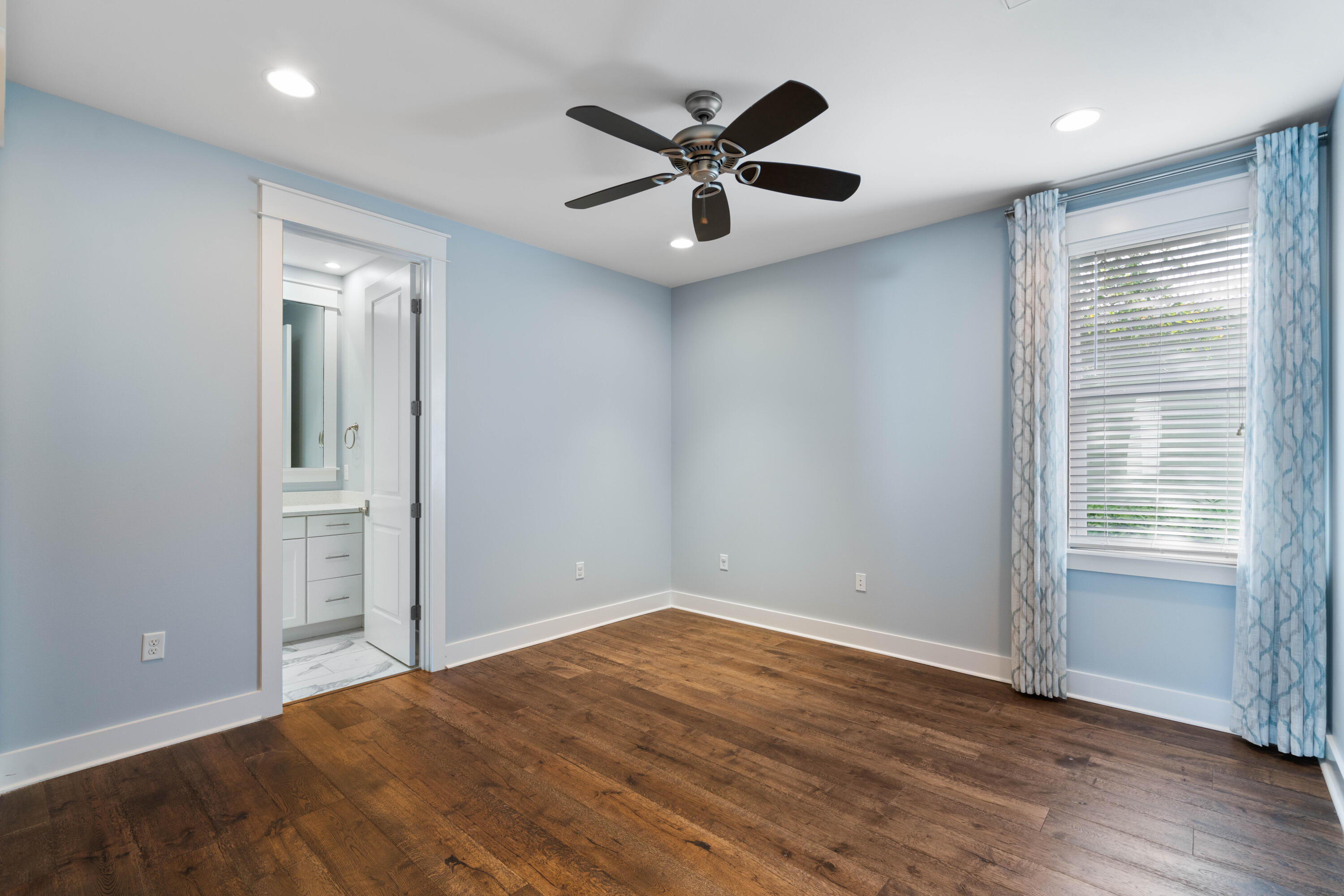 CARSON OAKS - Residential