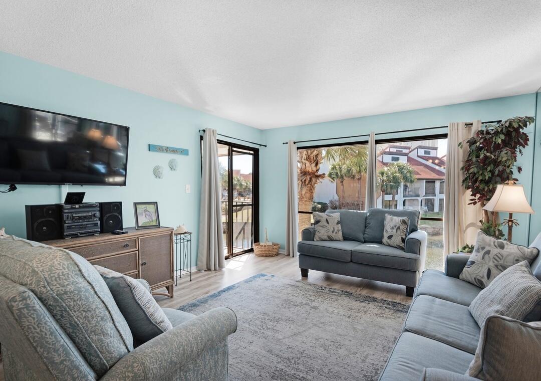 EDGEWATER BEACH - Residential