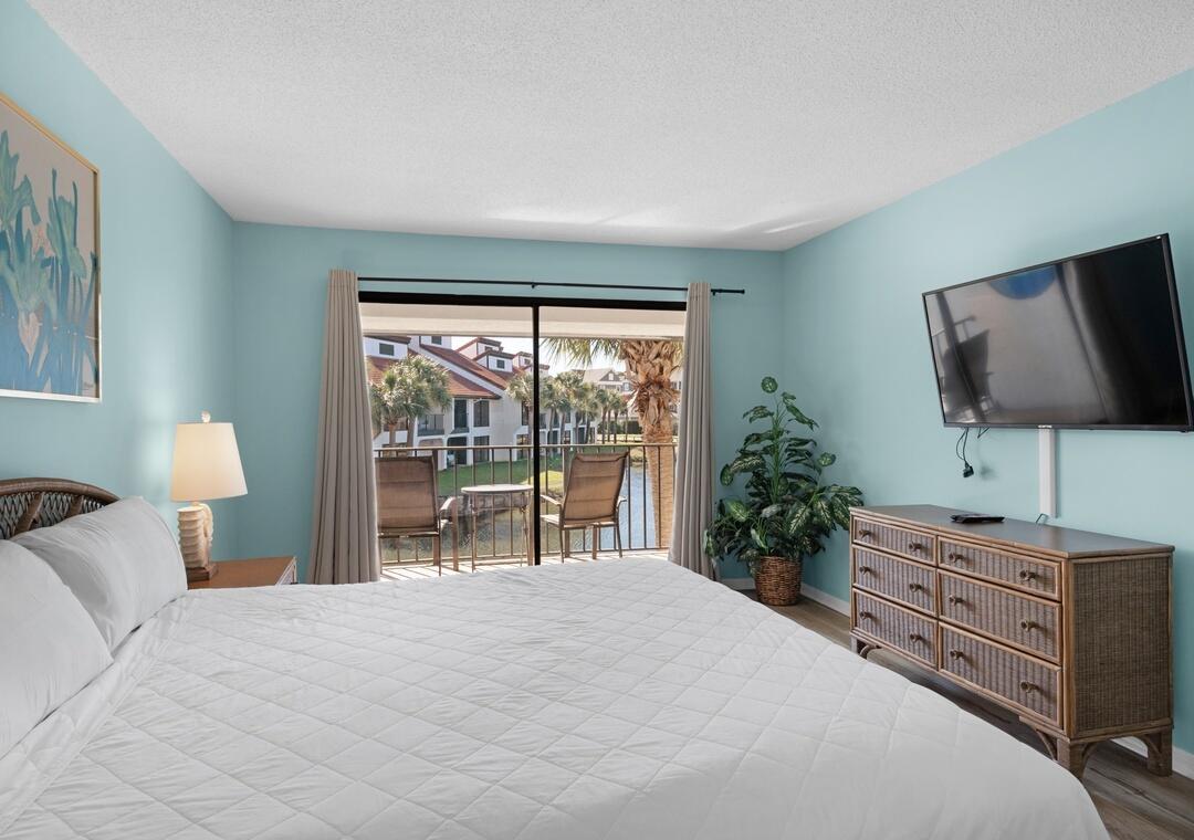 EDGEWATER BEACH - Residential