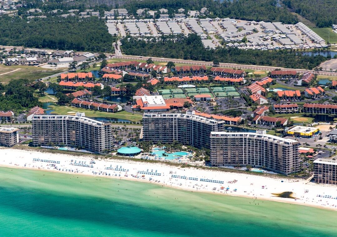 EDGEWATER BEACH - Residential
