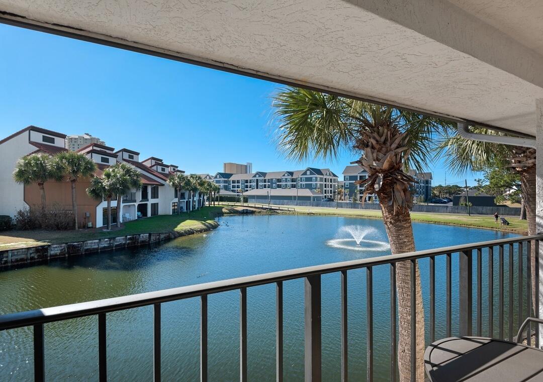 EDGEWATER BEACH - Residential