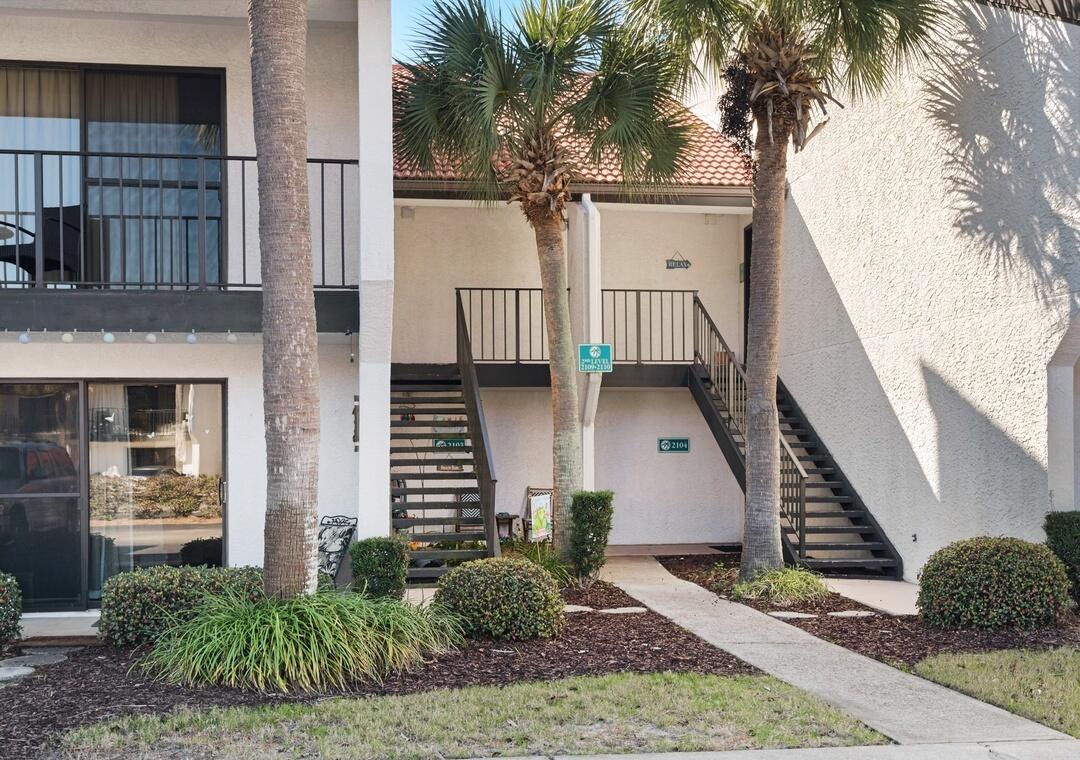 EDGEWATER BEACH - Residential