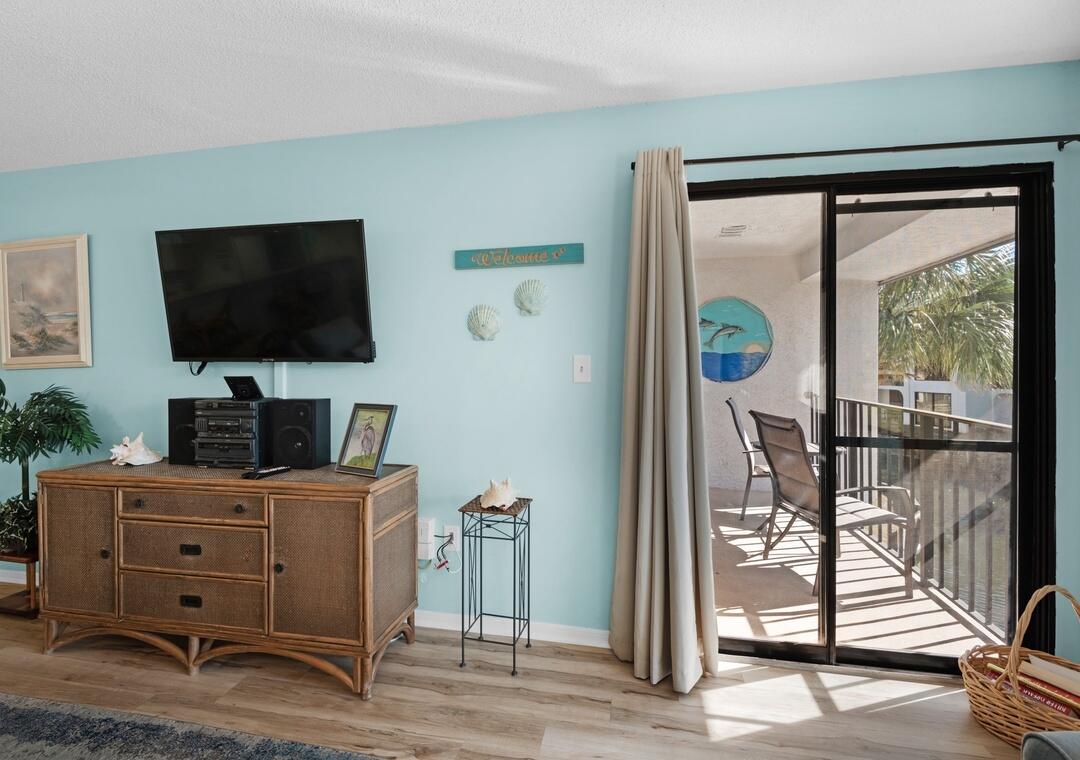 EDGEWATER BEACH - Residential