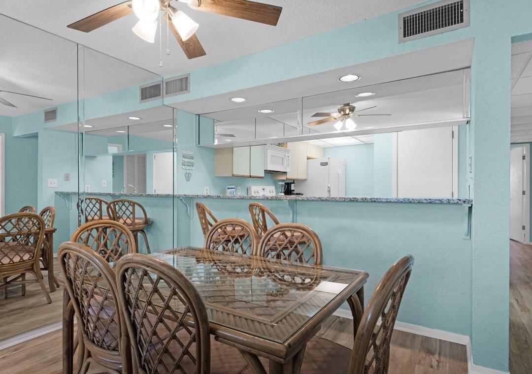 EDGEWATER BEACH - Residential