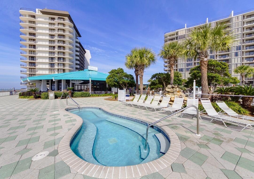 EDGEWATER BEACH - Residential