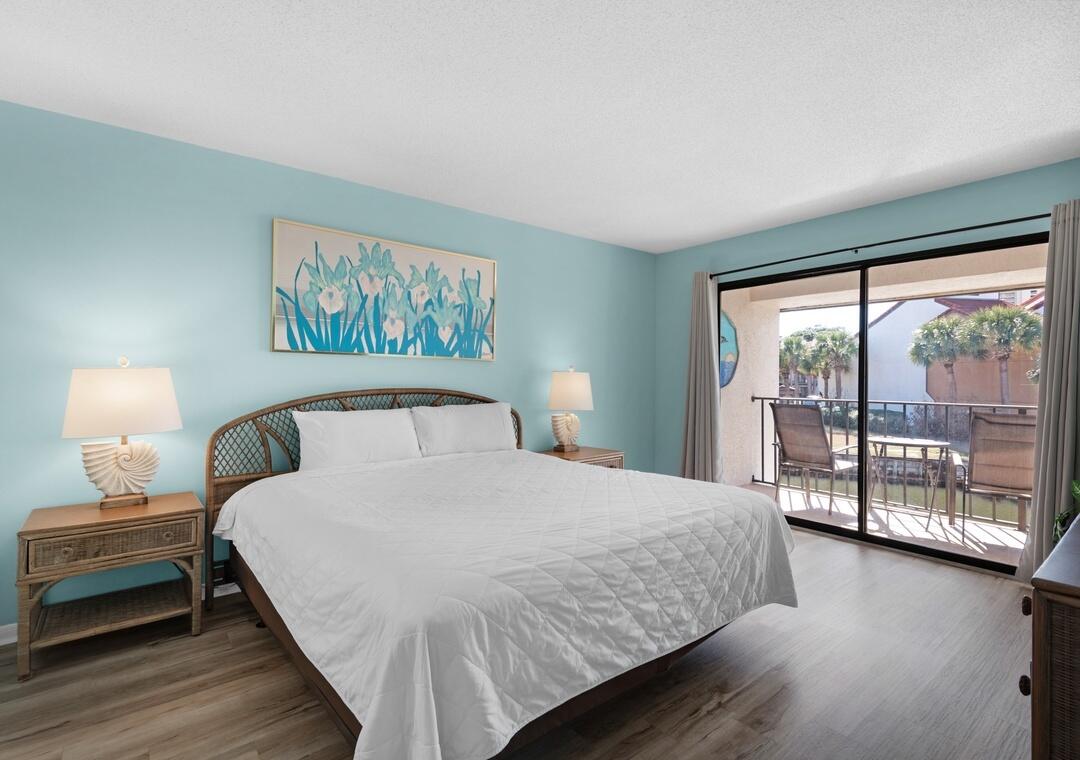 EDGEWATER BEACH - Residential