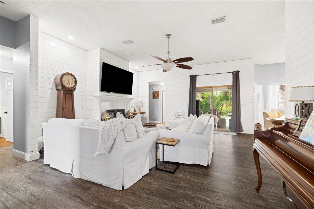 RUSHLIN PARK S/D - Residential