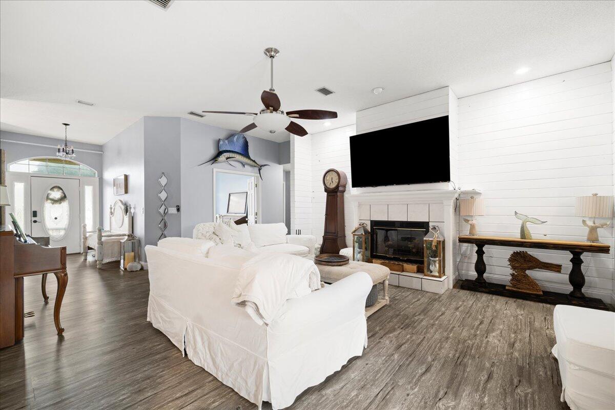 RUSHLIN PARK S/D - Residential