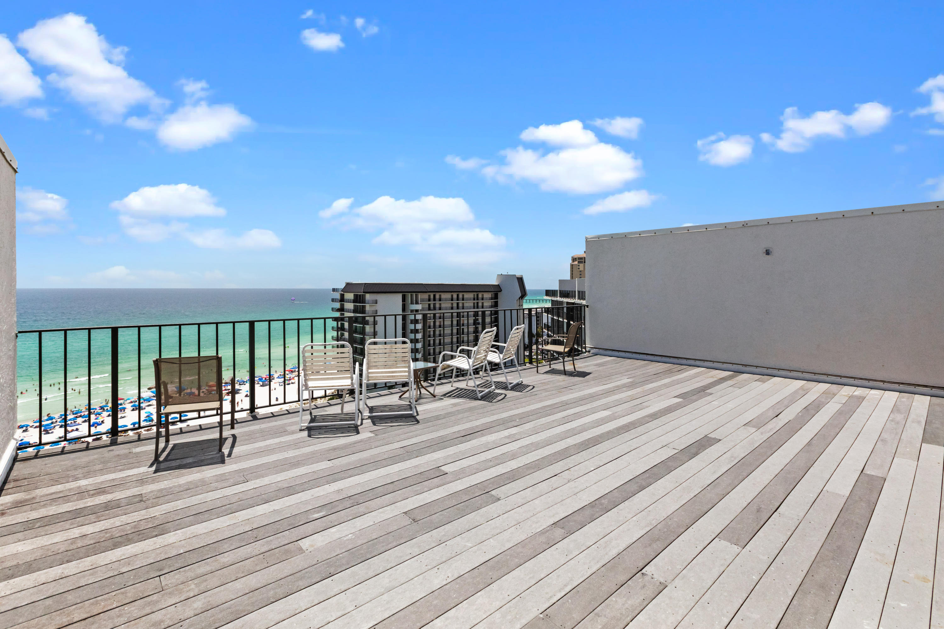 EDGEWATER - Residential