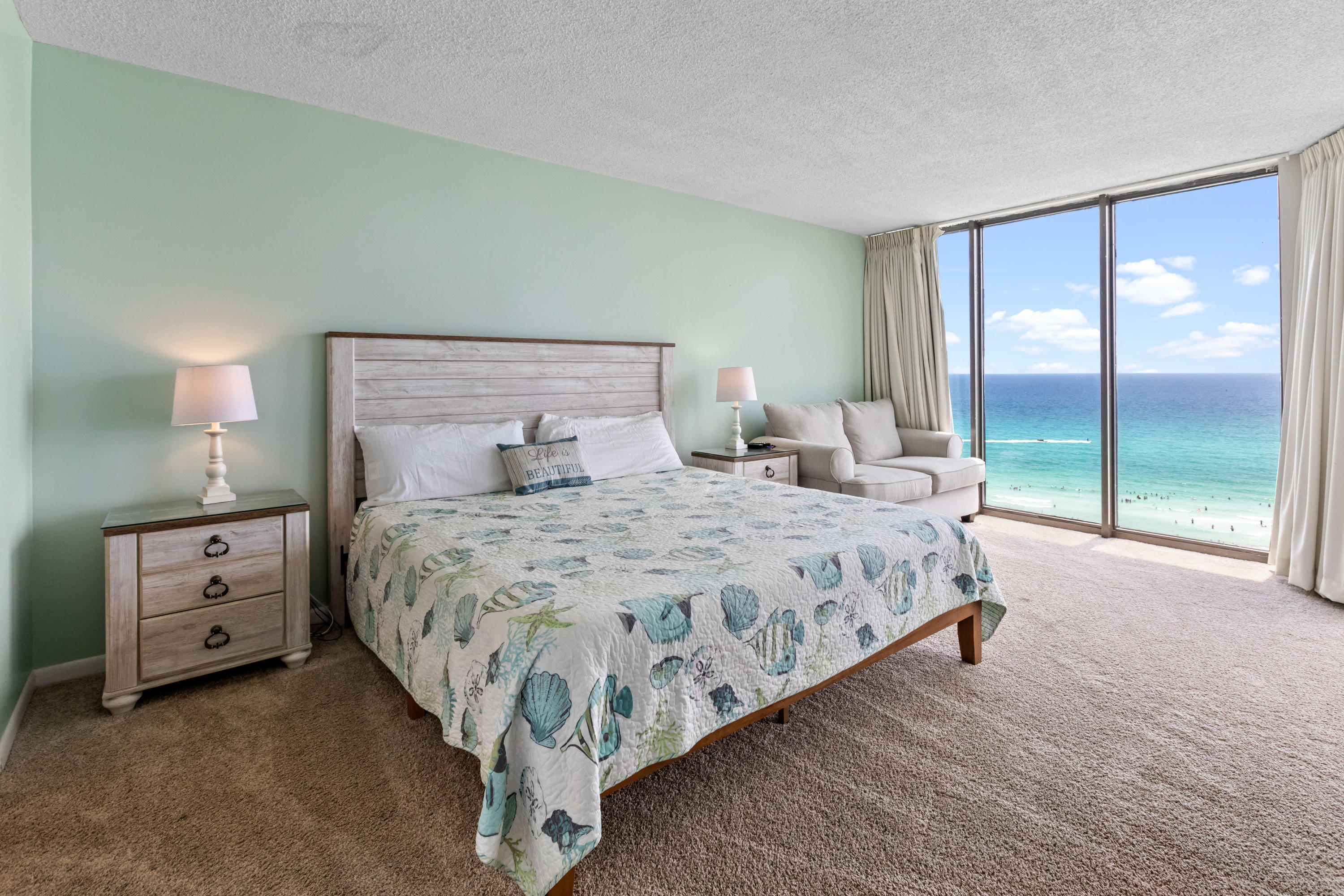 EDGEWATER - Residential