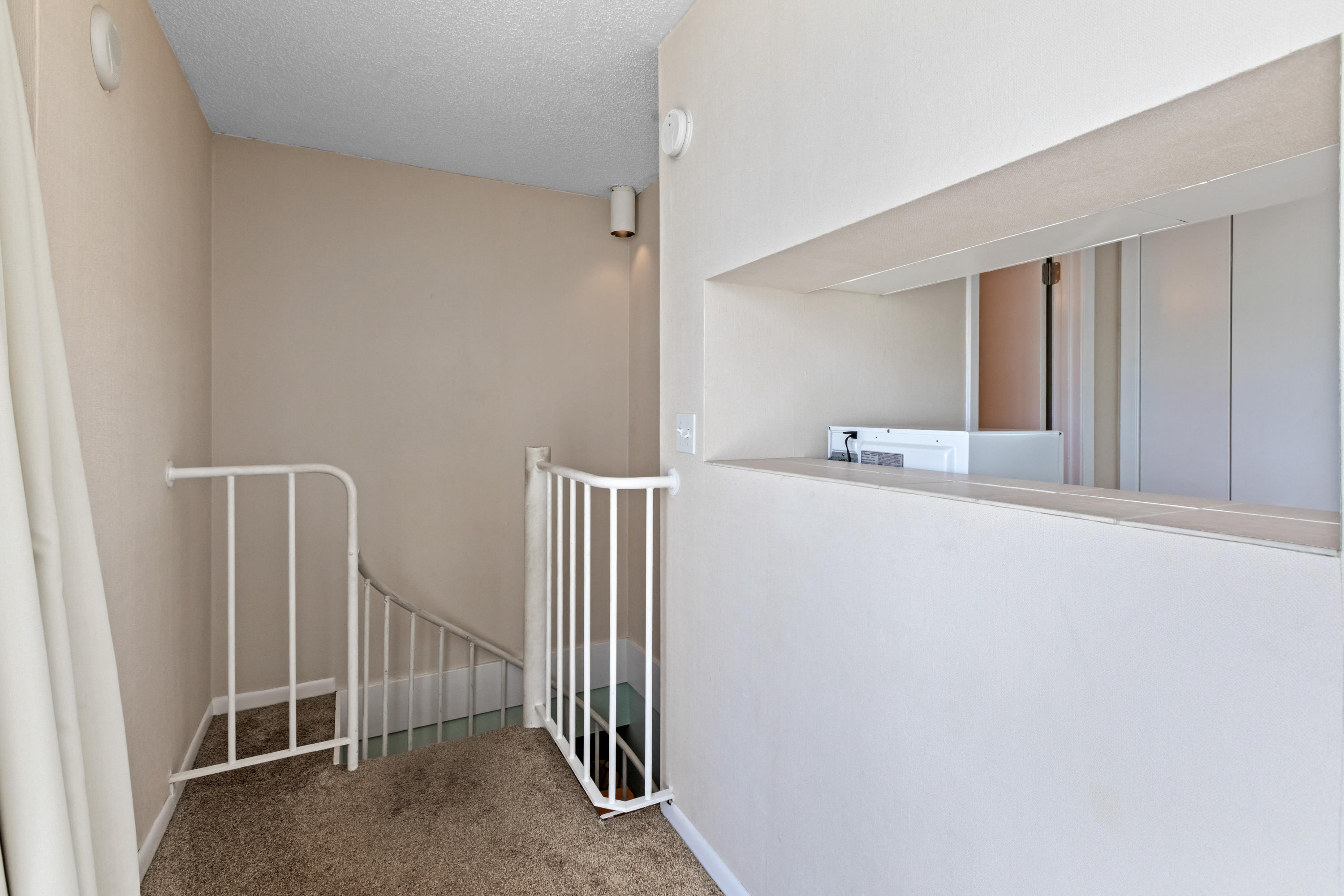 EDGEWATER - Residential