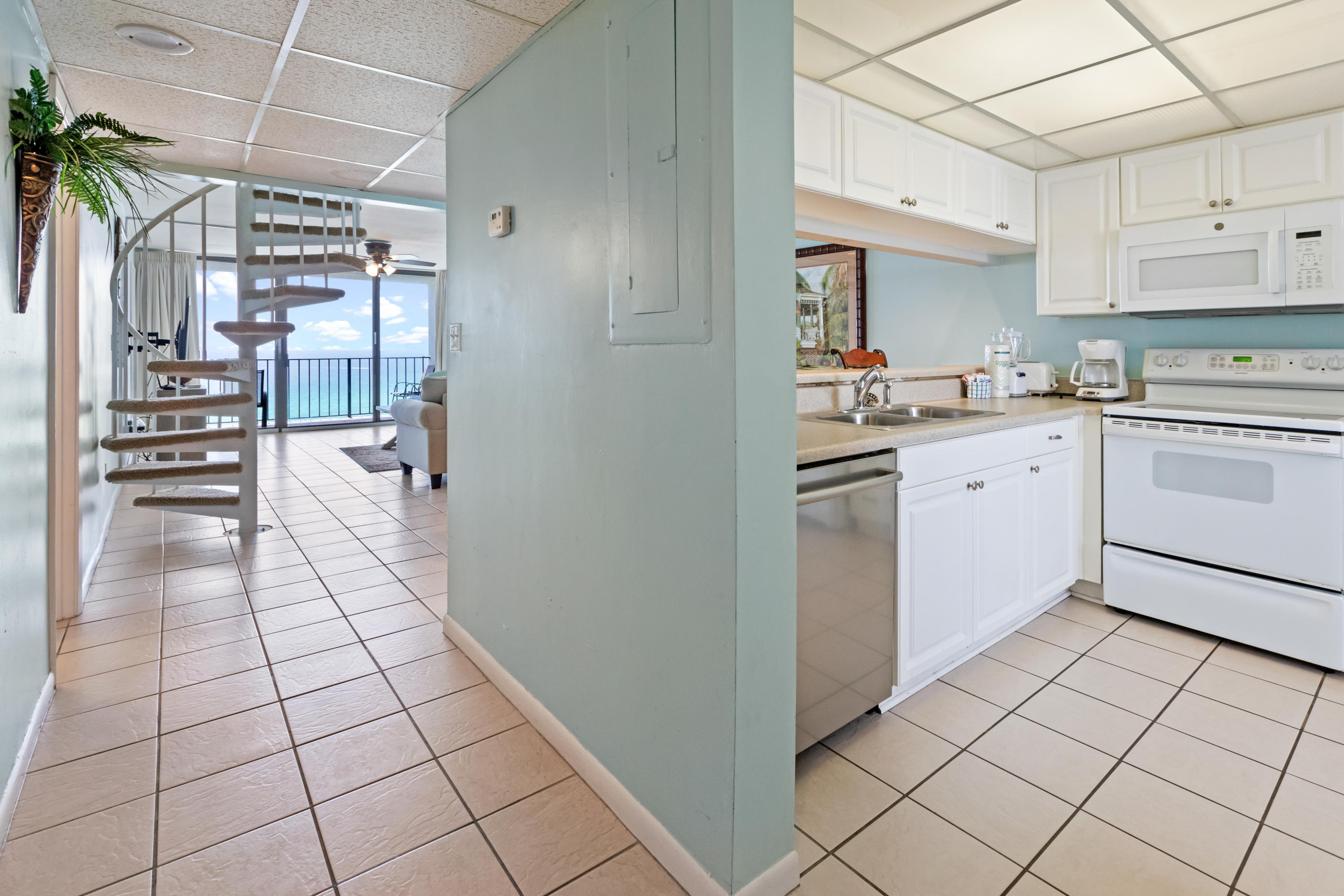 EDGEWATER - Residential