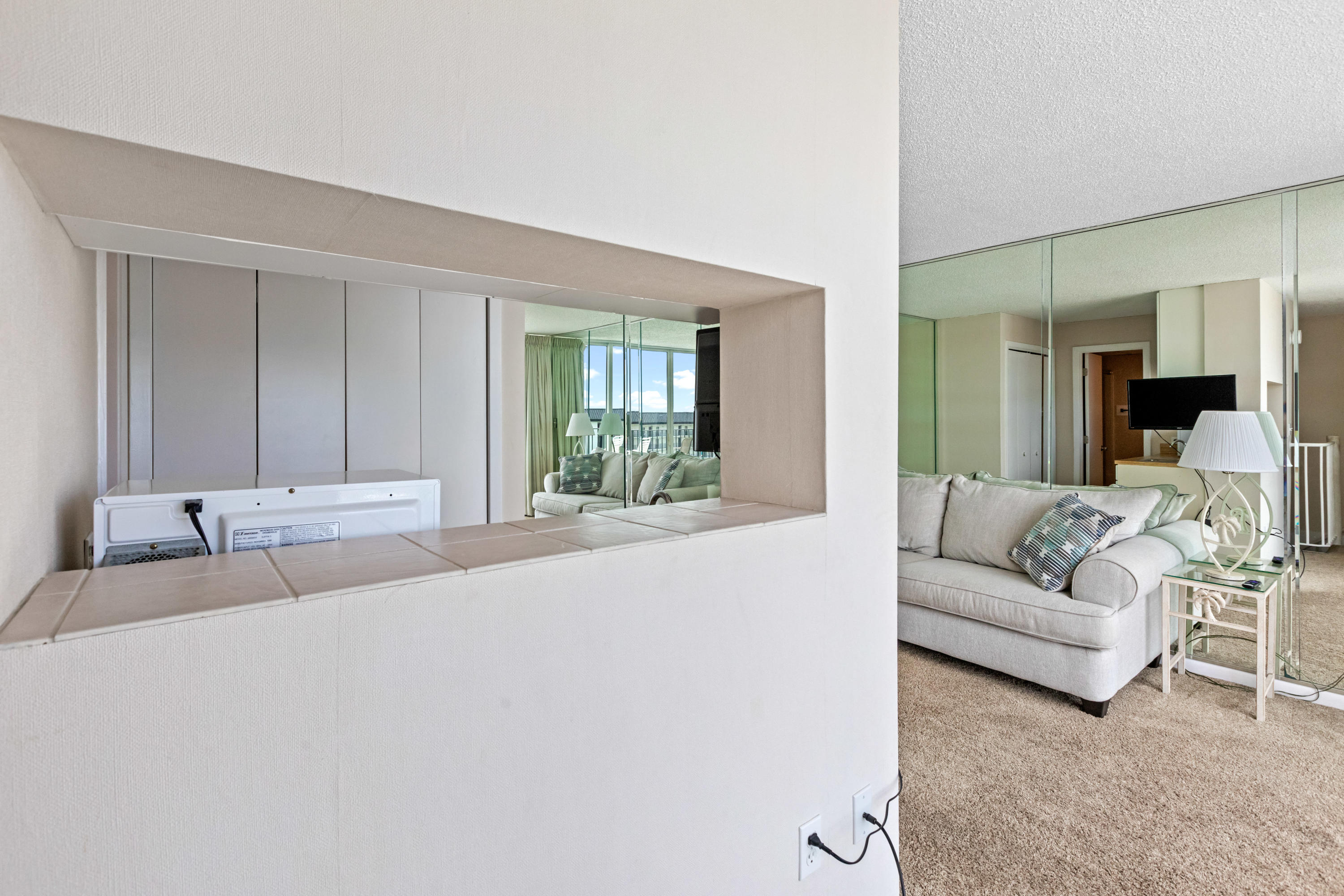 EDGEWATER - Residential