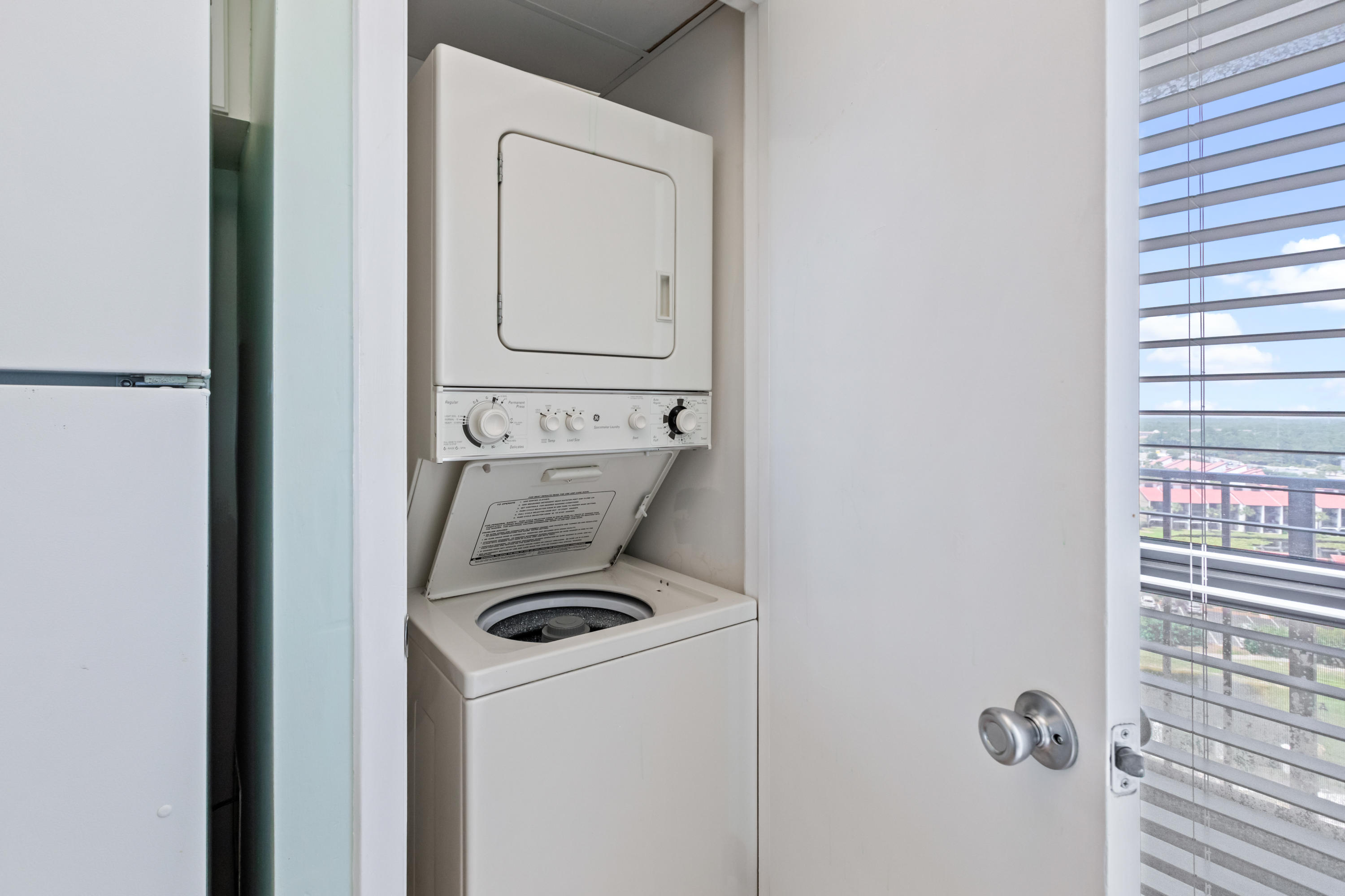 EDGEWATER - Residential