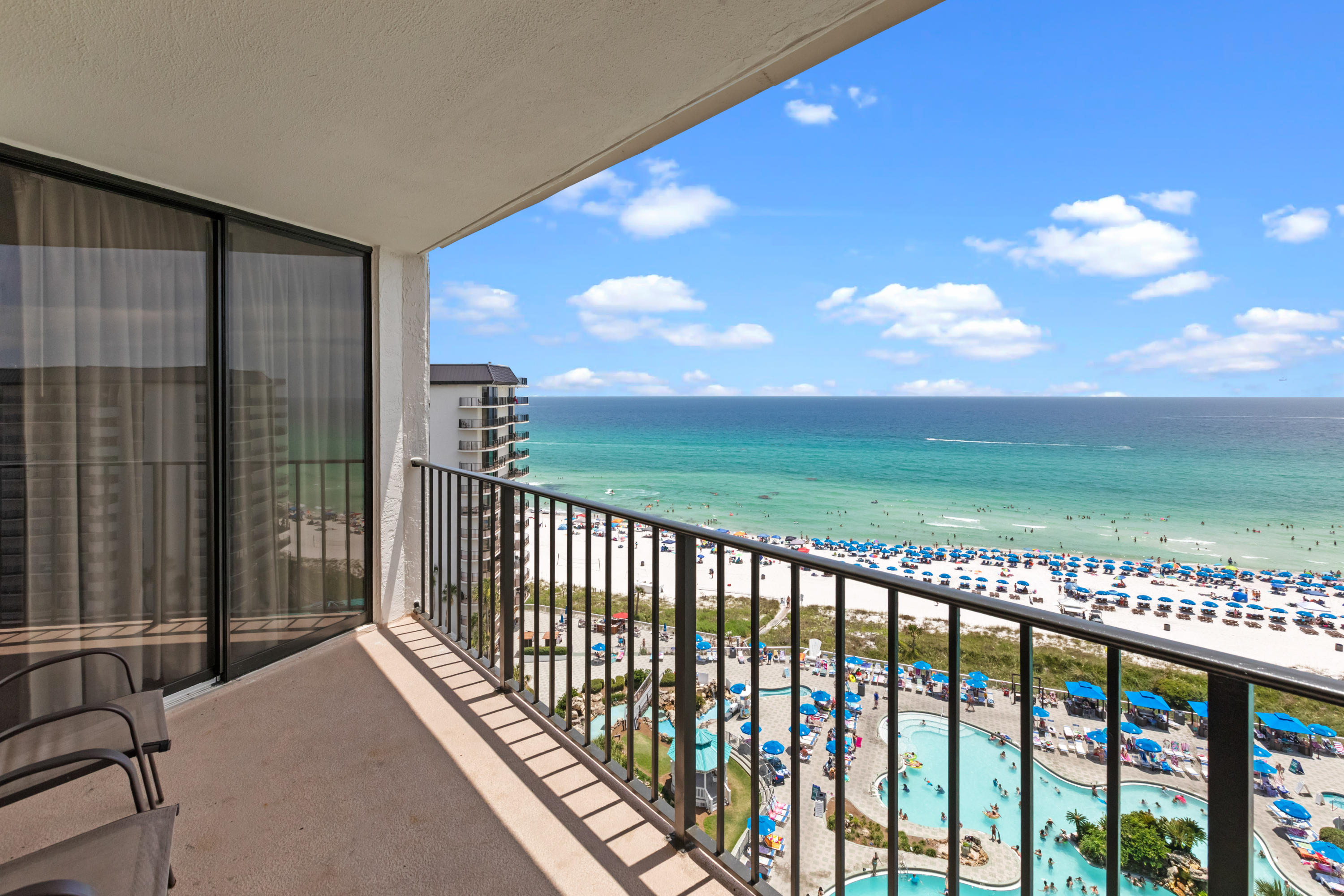 EDGEWATER - Residential