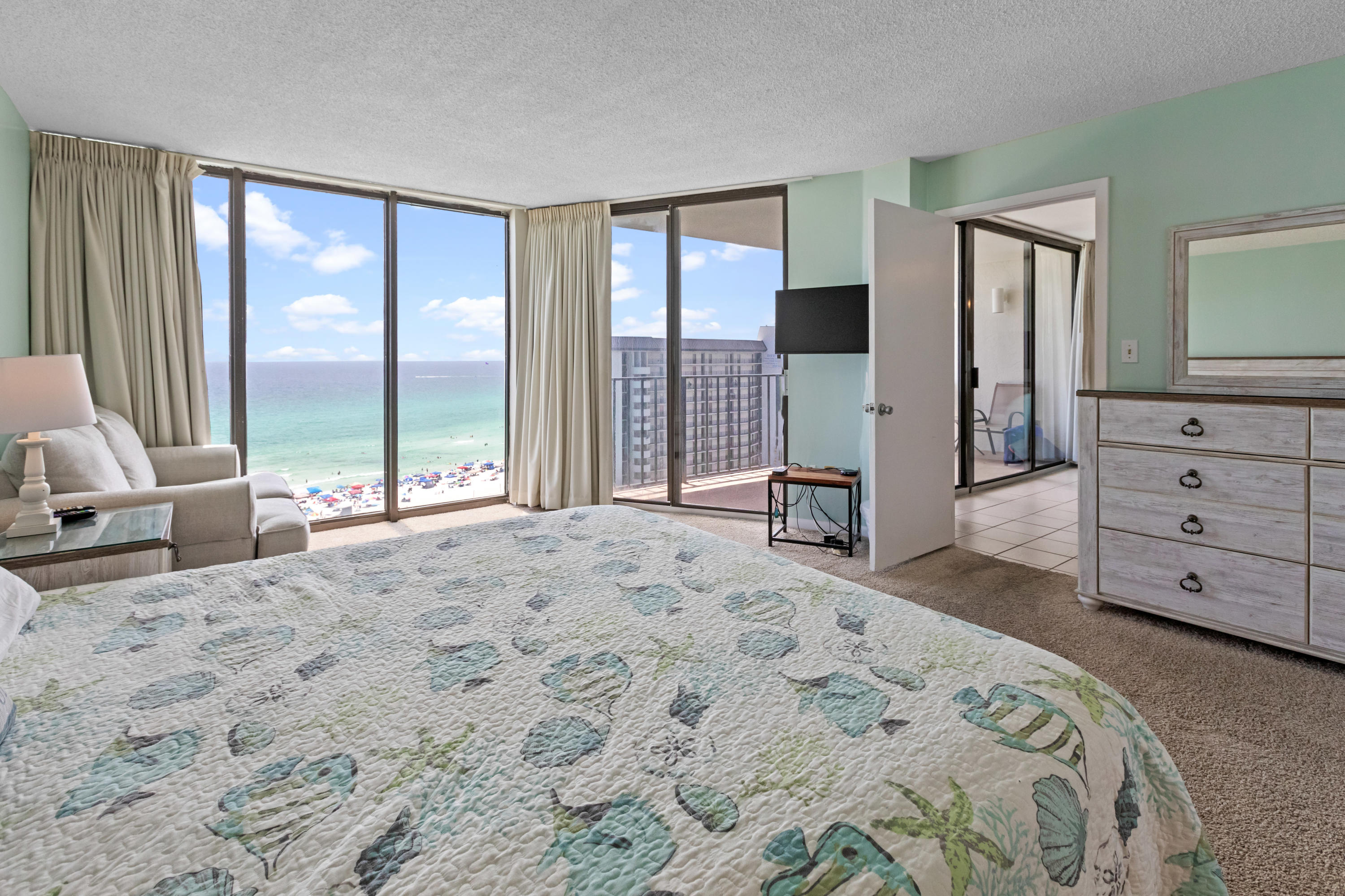 EDGEWATER - Residential