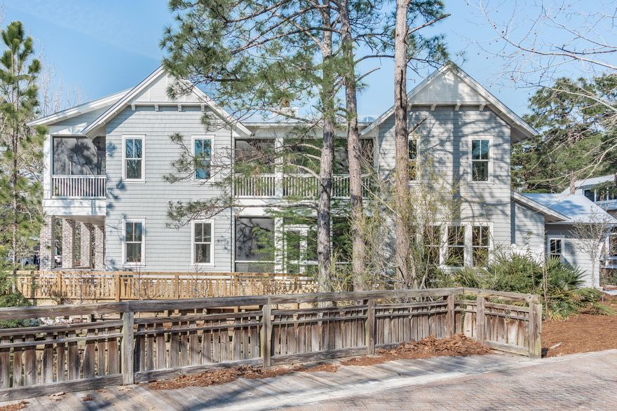 Beautiful 4 bedroom home across from the lake.