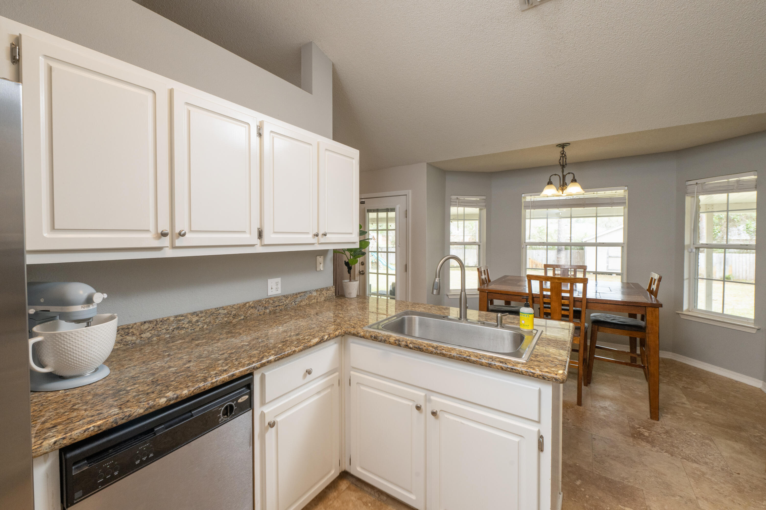 HOLLEY BY THE SEA - Residential