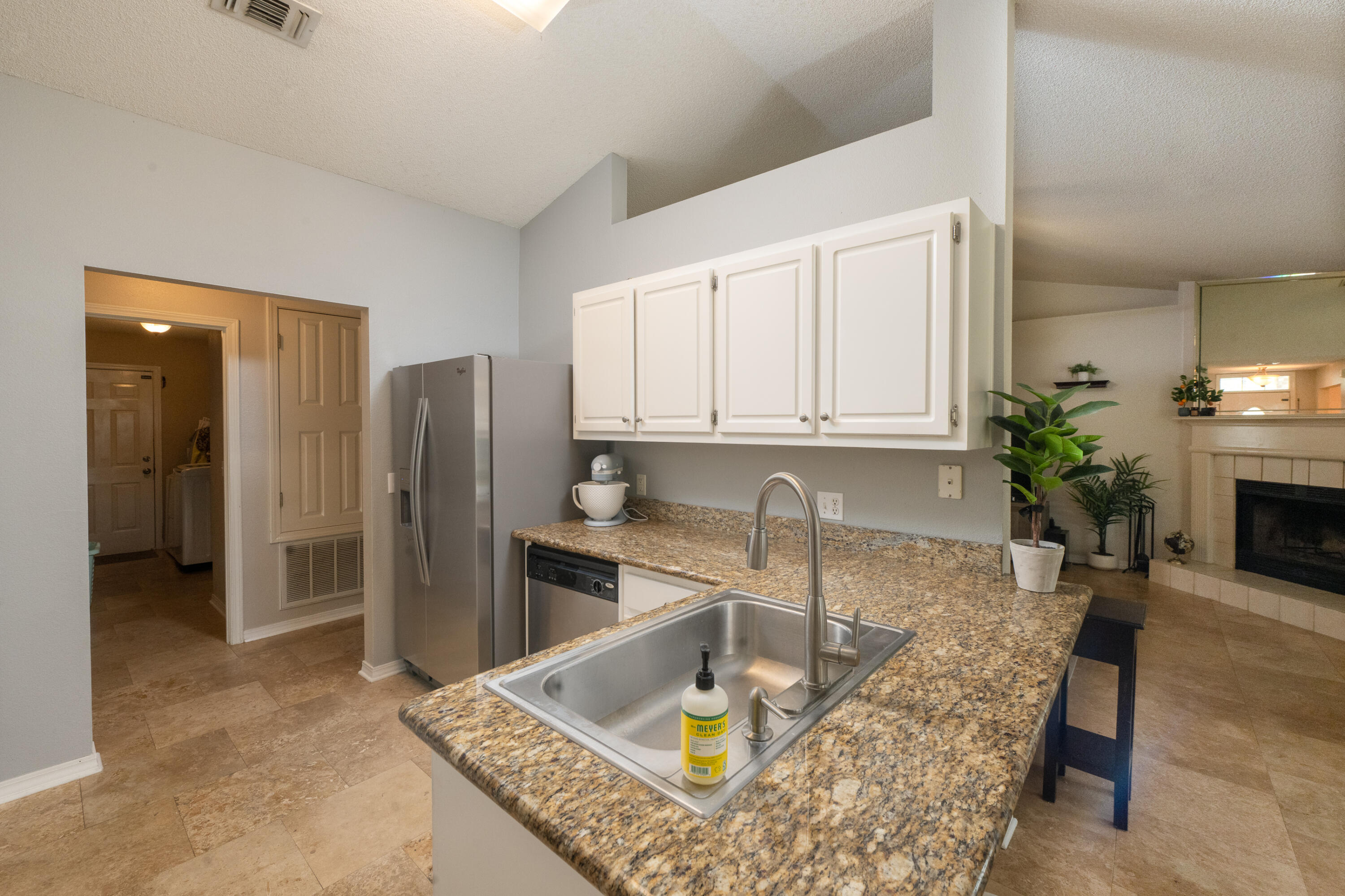 HOLLEY BY THE SEA - Residential