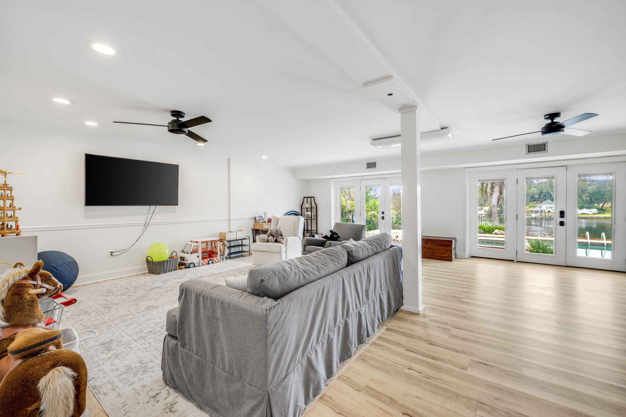 COVE TERRACE - Residential