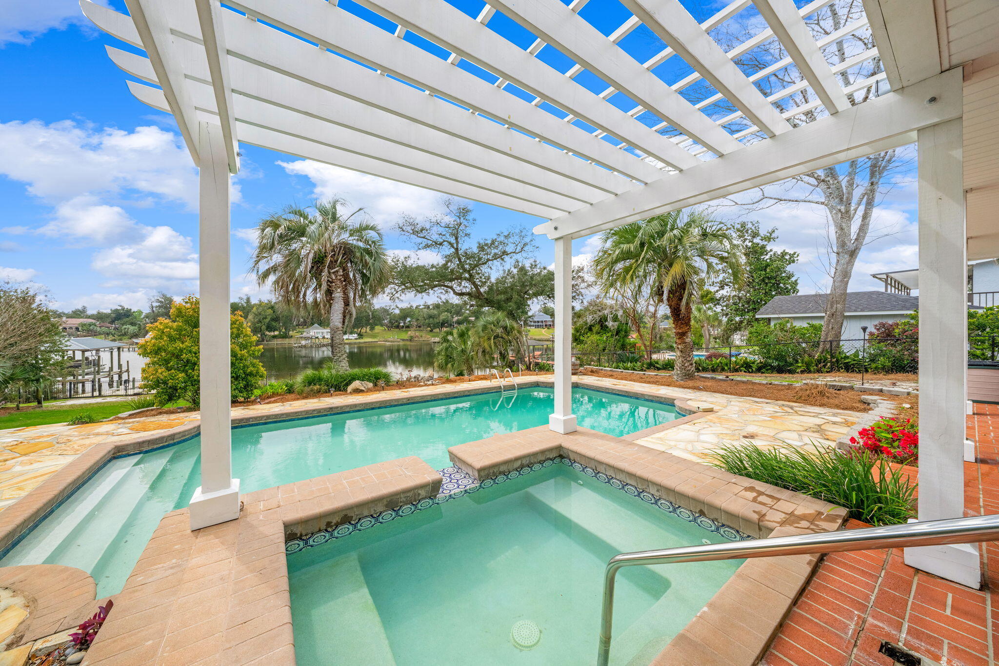 COVE TERRACE - Residential
