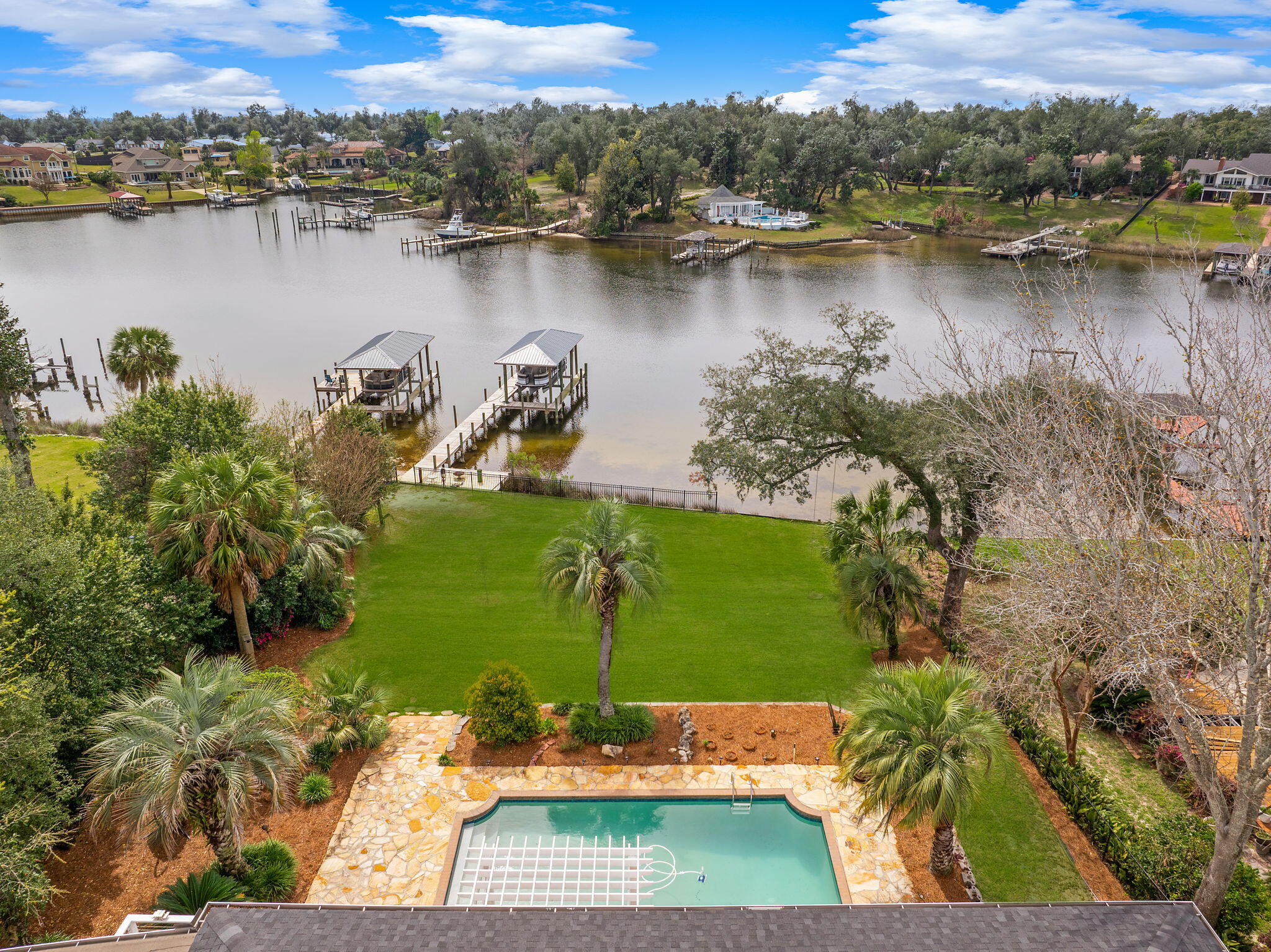 COVE TERRACE - Residential