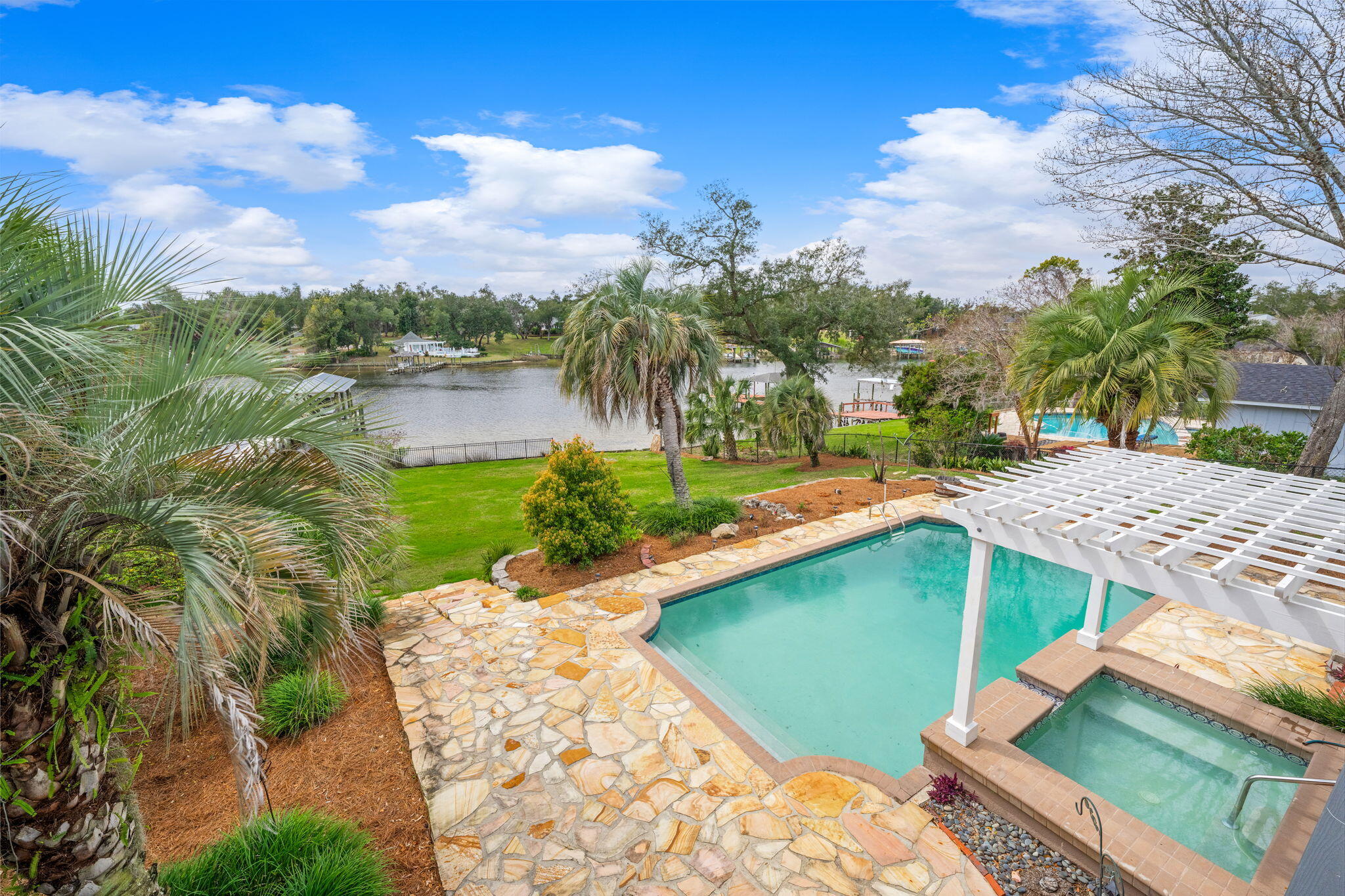 COVE TERRACE - Residential