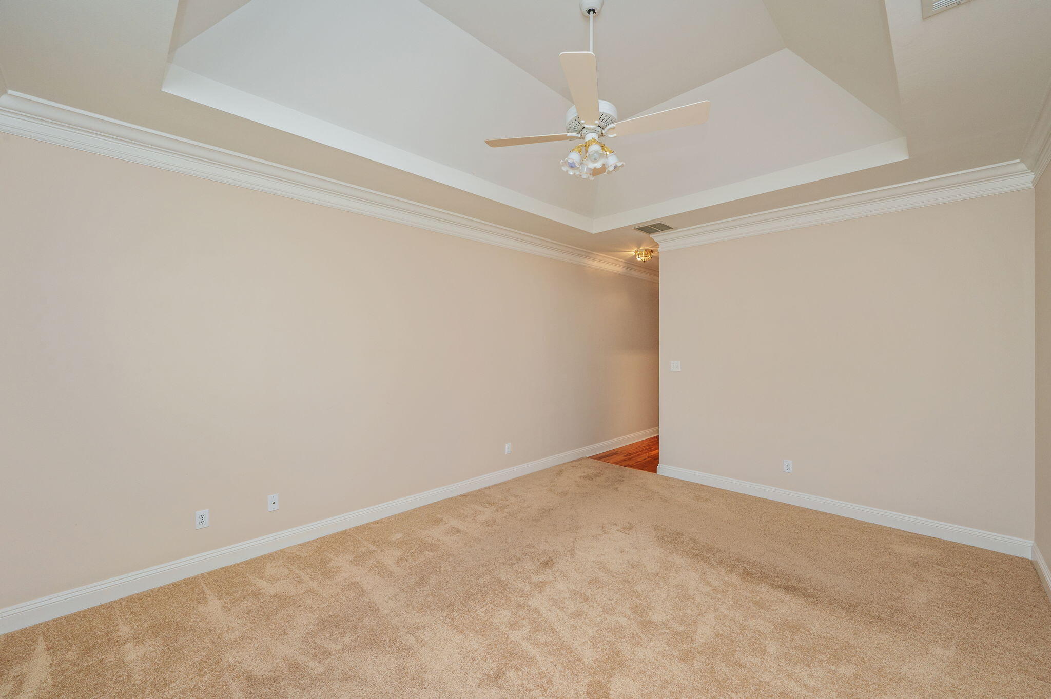 OAKMONT PLACE - Residential
