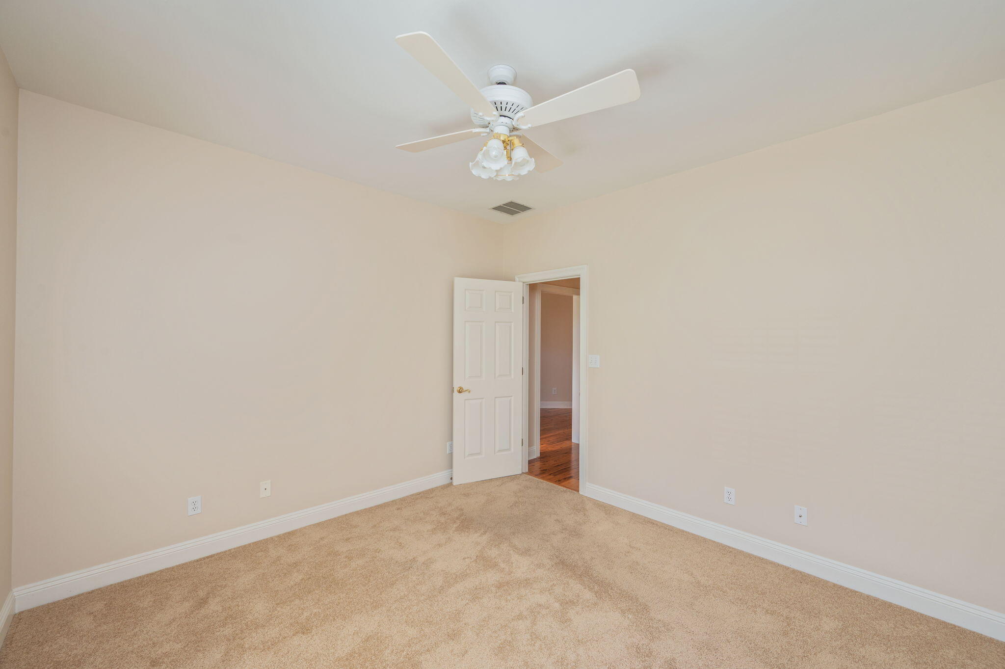 OAKMONT PLACE - Residential